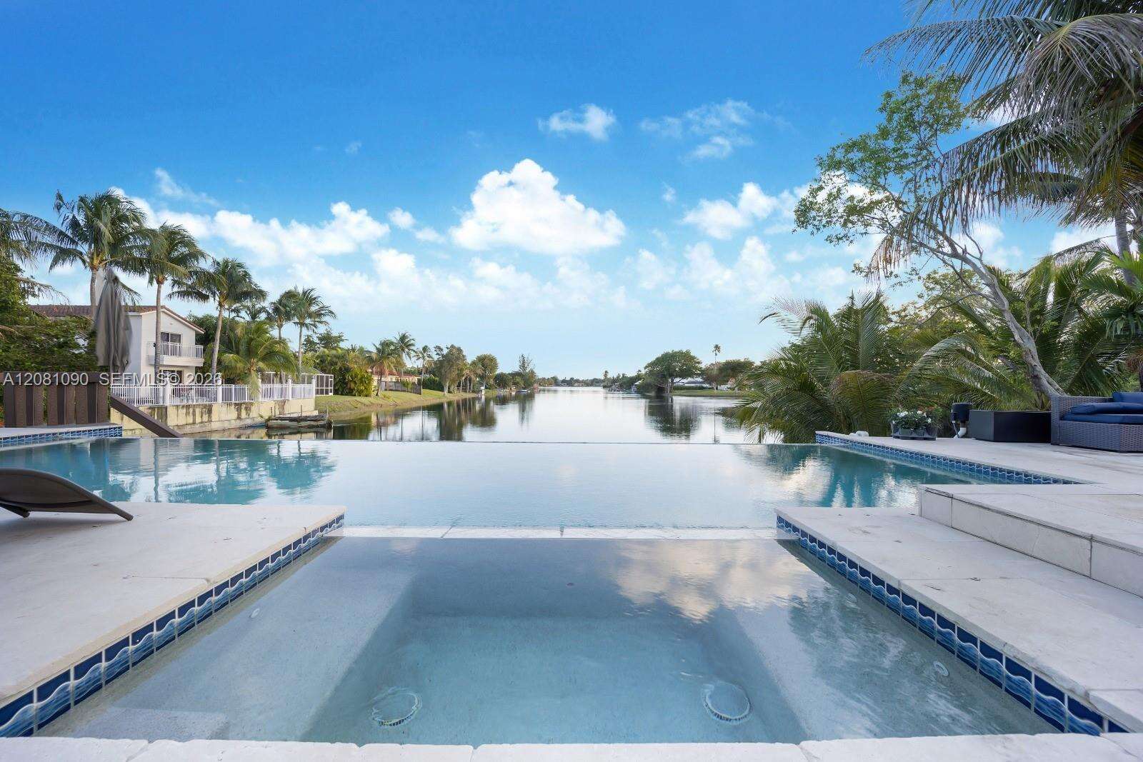 2286 215th St, Miami, FL 33180 - For Sale photo 26