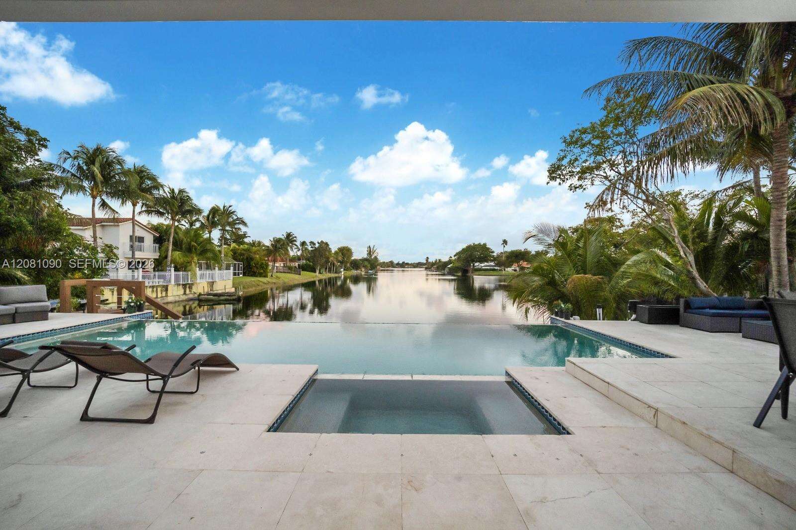 2286 215th St, Miami, FL 33180 - For Sale photo 32