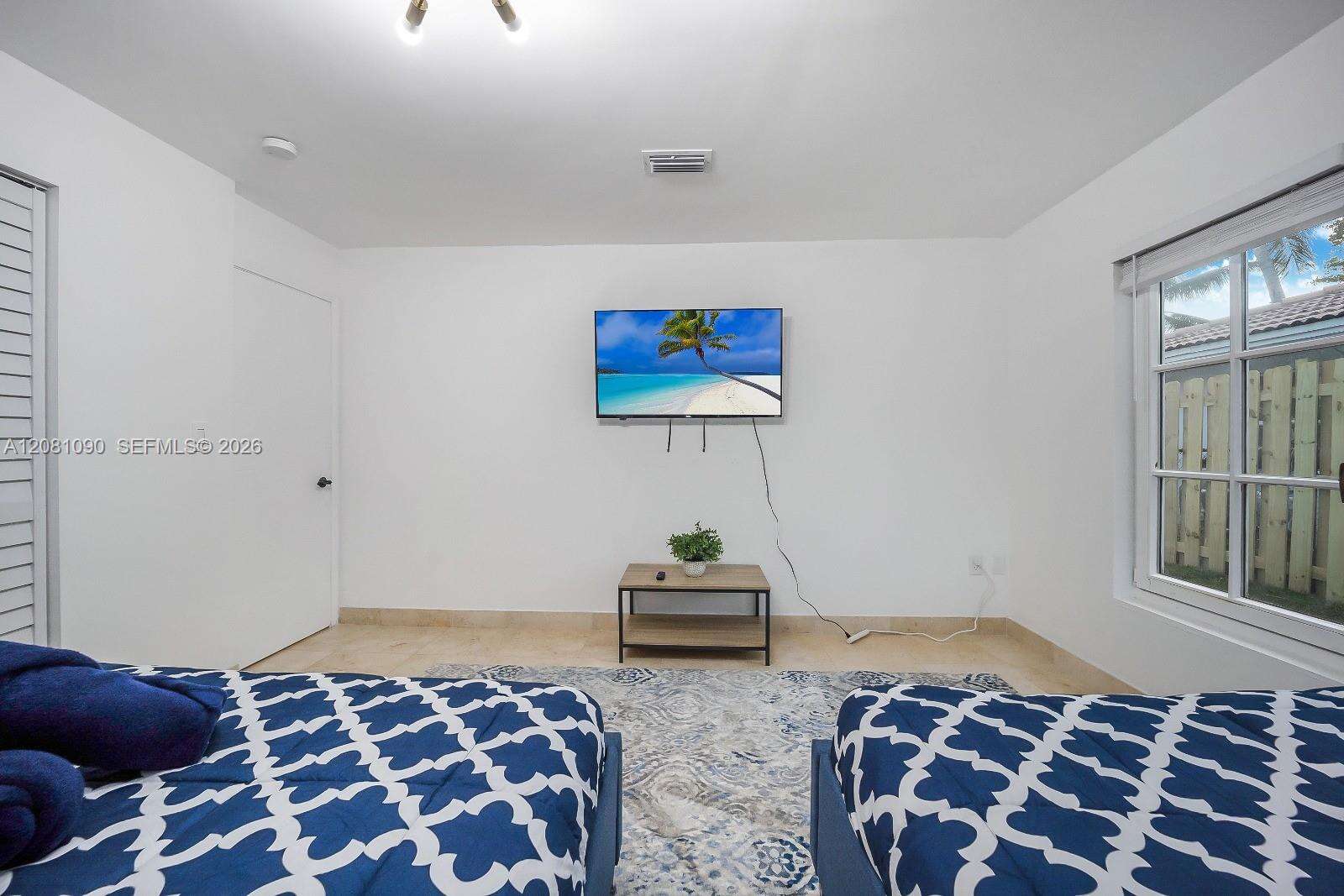 2286 215th St, Miami, FL 33180 - For Sale photo 10