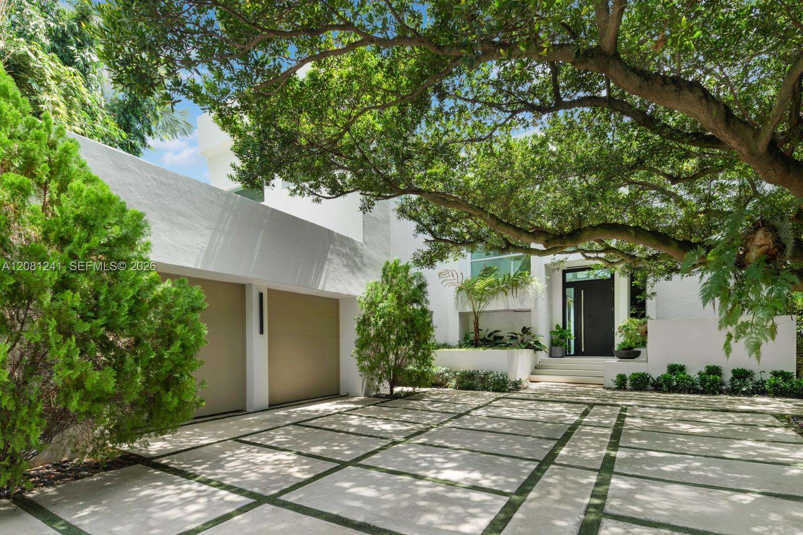9407 Broadview Dr, Bay Harbor Islands, FL 33154 - For Sale photo 2