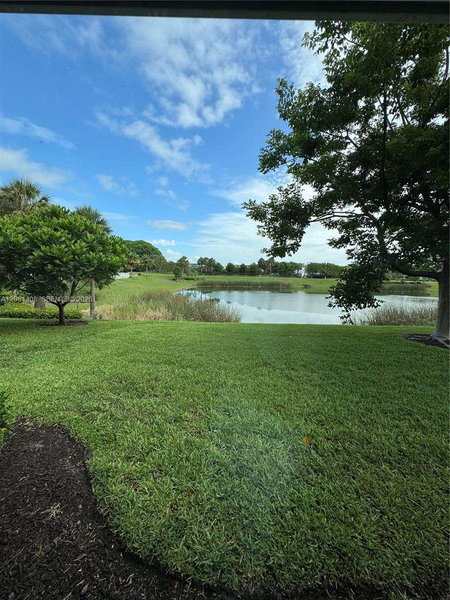4729 Greenway Dr, Hollywood, FL 33021 - For Sale photo 5