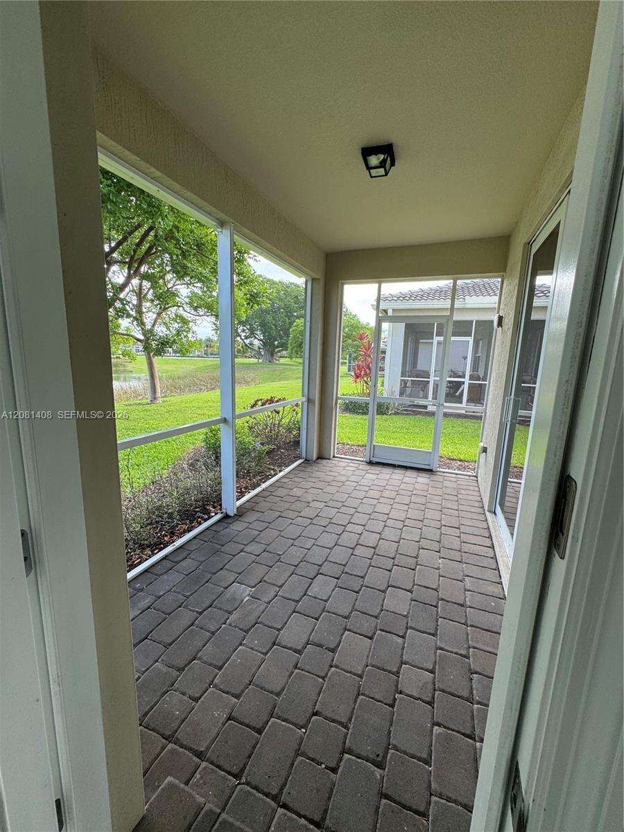 4729 Greenway Dr, Hollywood, FL 33021 - For Sale photo 6
