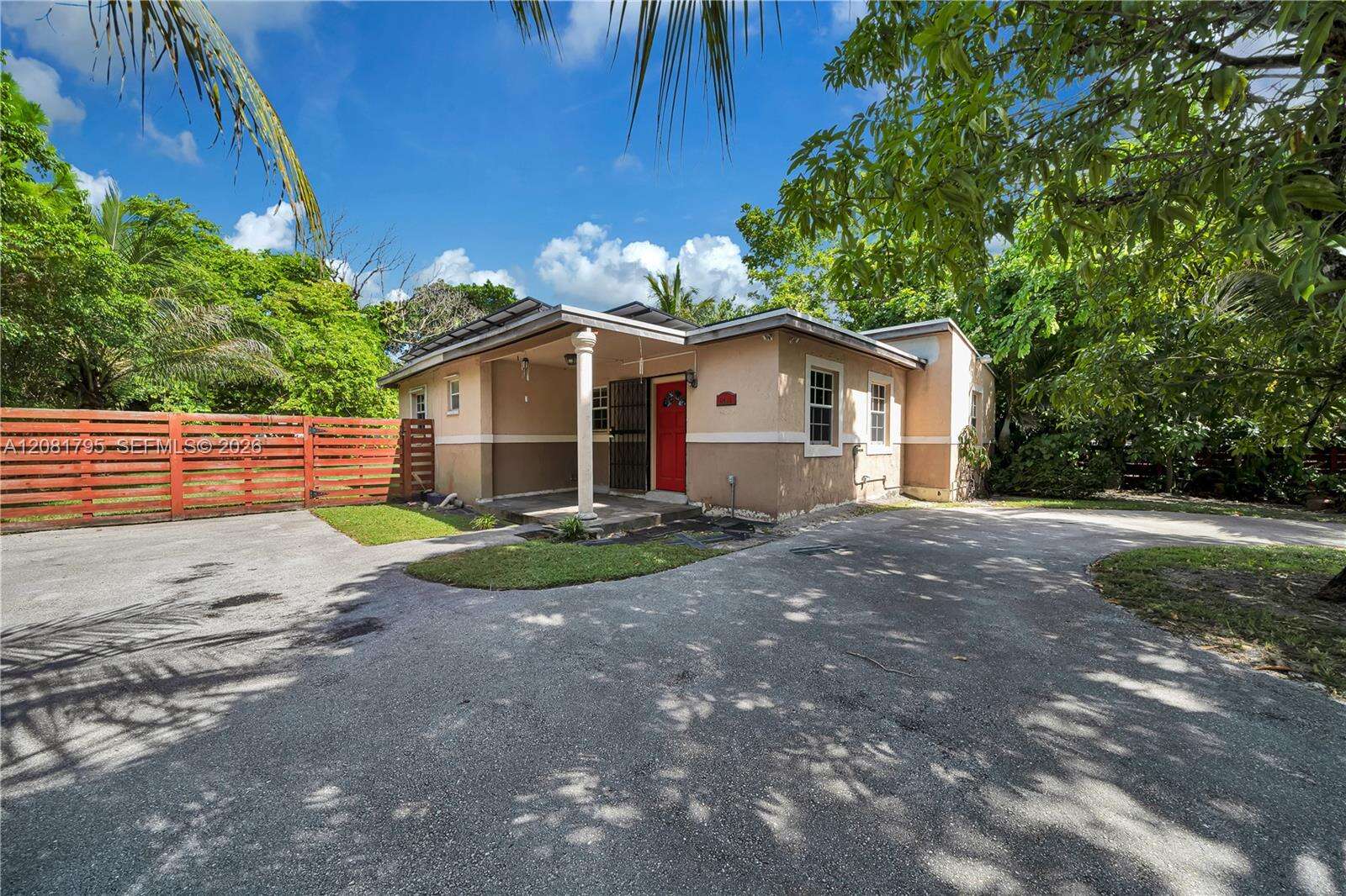 6401 63rd Ct, South Miami, FL 33143 - For Sale photo 2