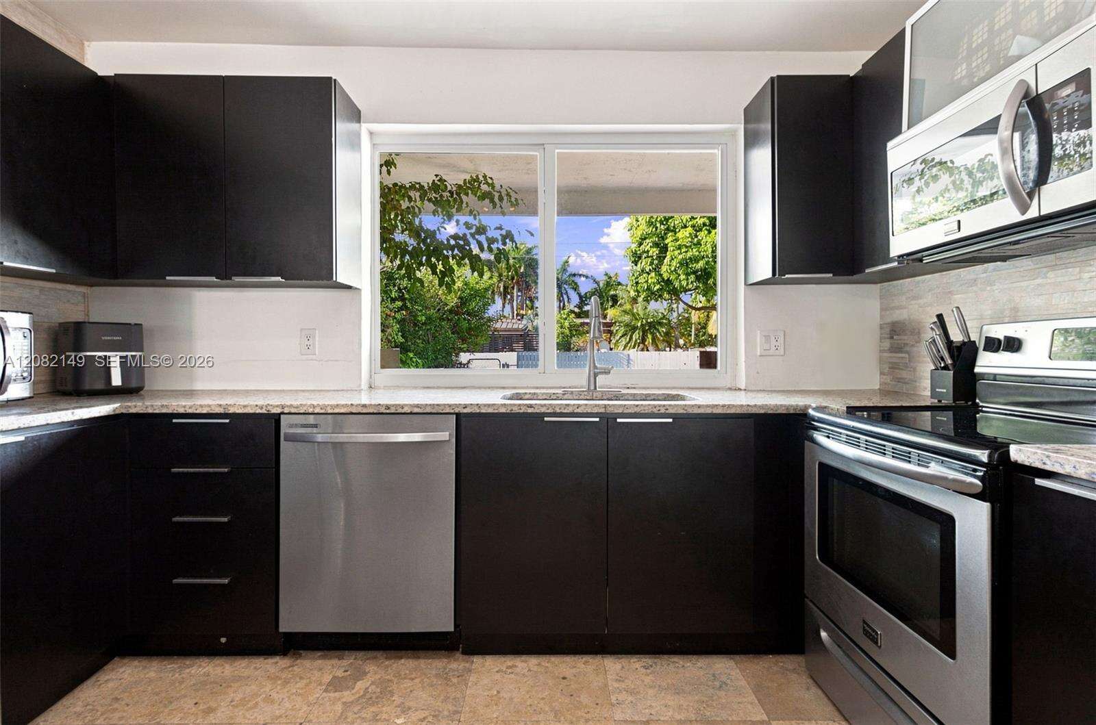 1103 Washington St, Hollywood, FL 33019 - For Sale photo 20