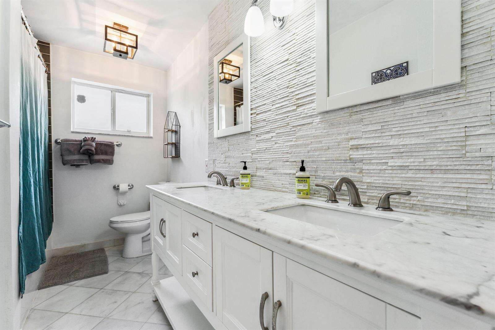 1243 Garfield, Hollywood, FL 33019 - For Sale photo 12