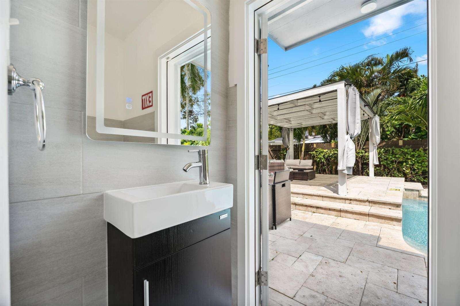 1243 Garfield, Hollywood, FL 33019 - For Sale photo 18