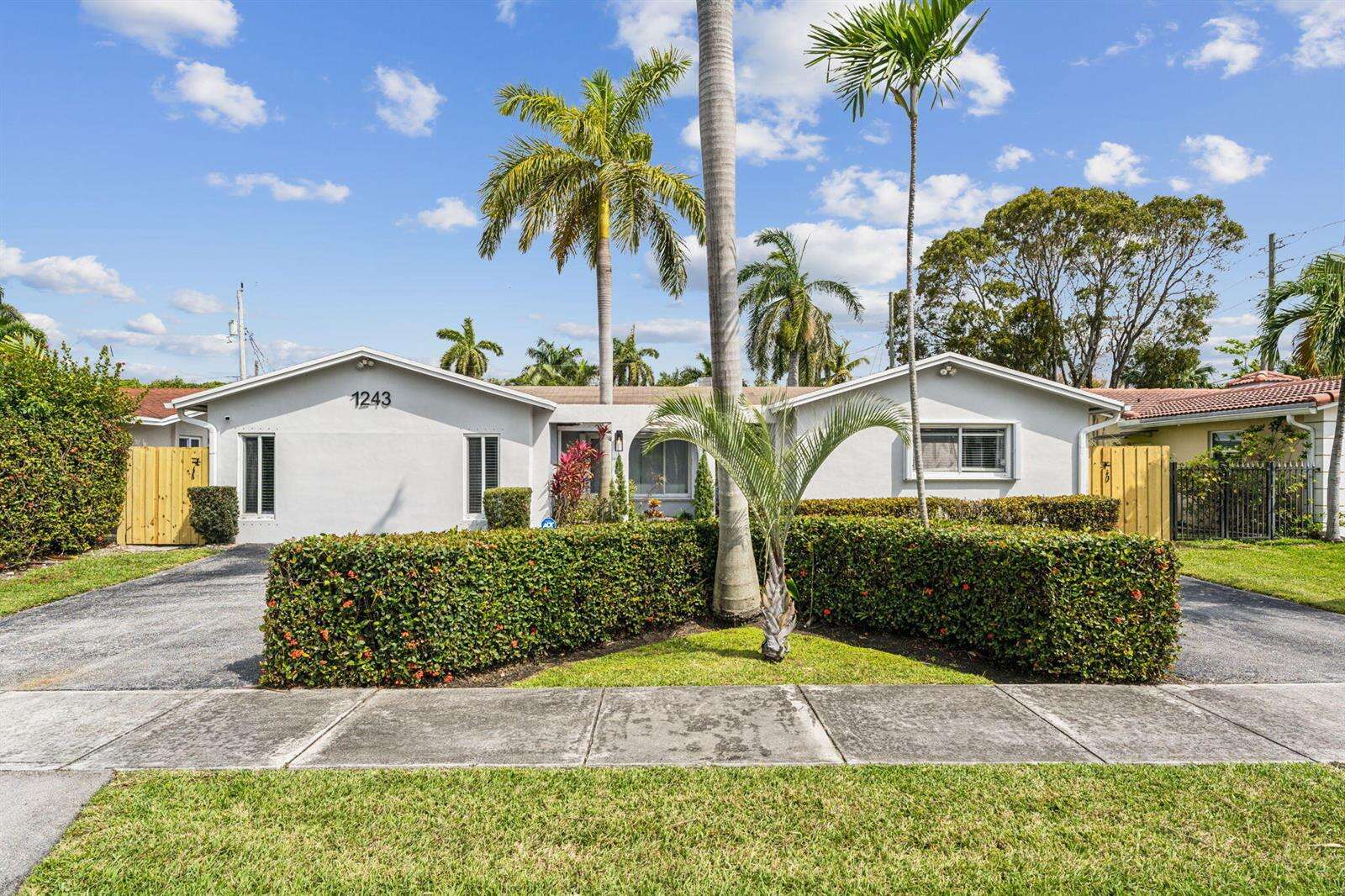 1243 Garfield, Hollywood, FL 33019 - For Sale photo 25