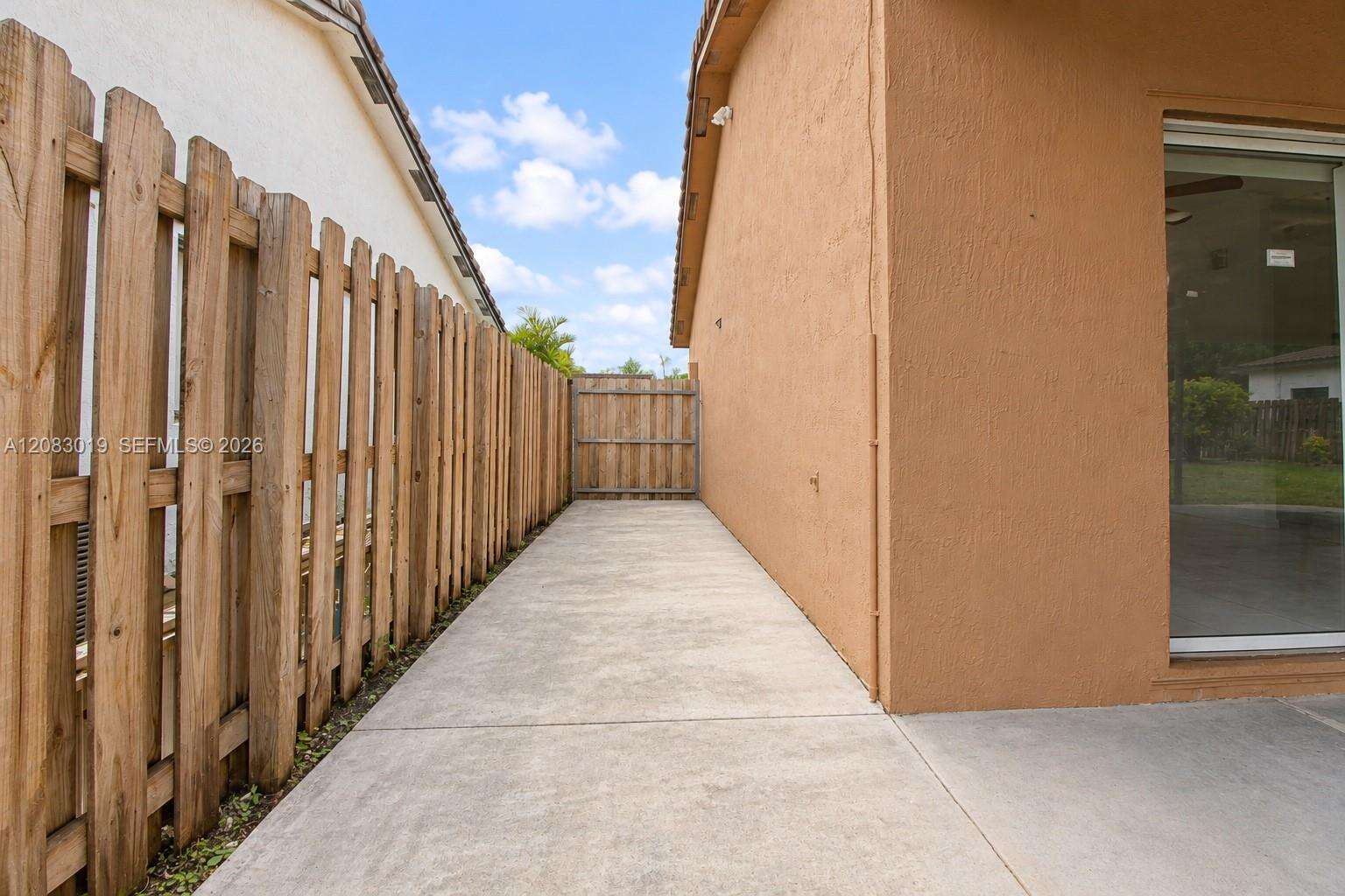 18045 154th Pl, Miami, FL 33187 - For Sale photo 19