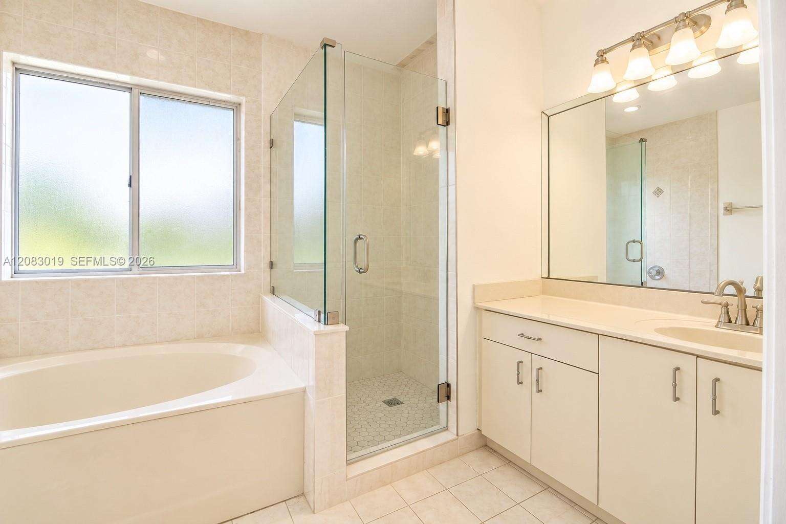 18045 154th Pl, Miami, FL 33187 - For Sale photo 6