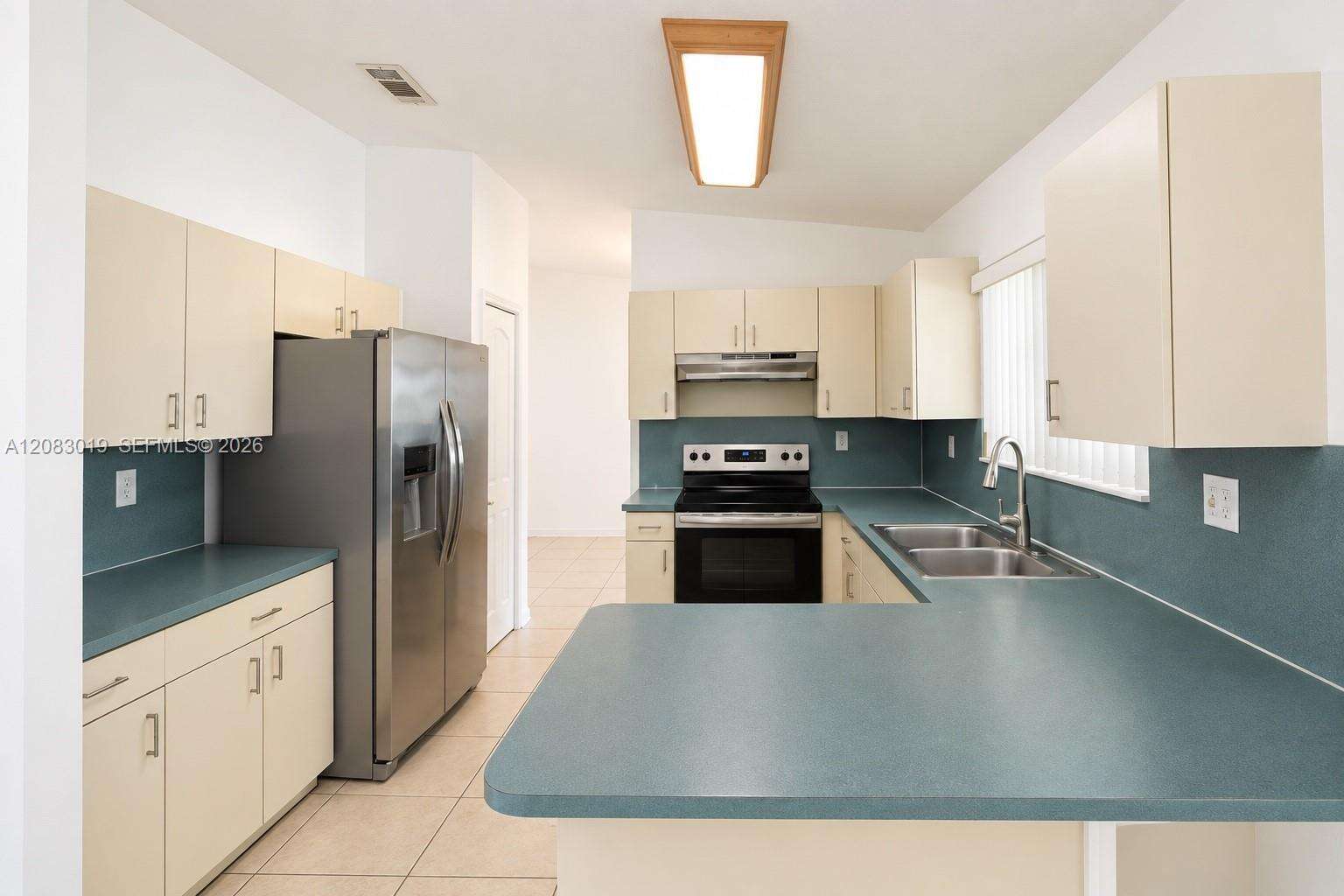 18045 154th Pl, Miami, FL 33187 - For Sale photo 8
