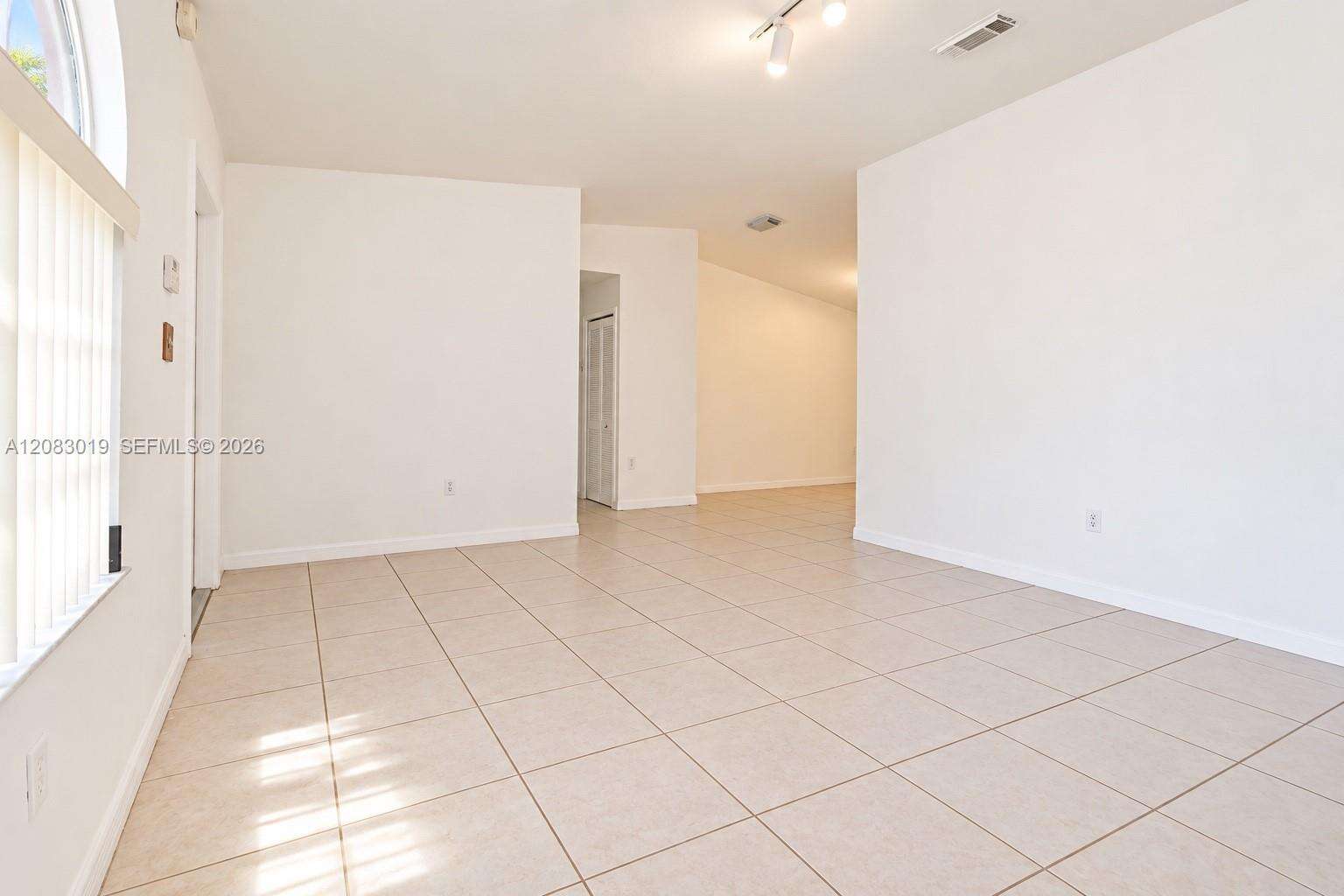 18045 154th Pl, Miami, FL 33187 - For Sale photo 9