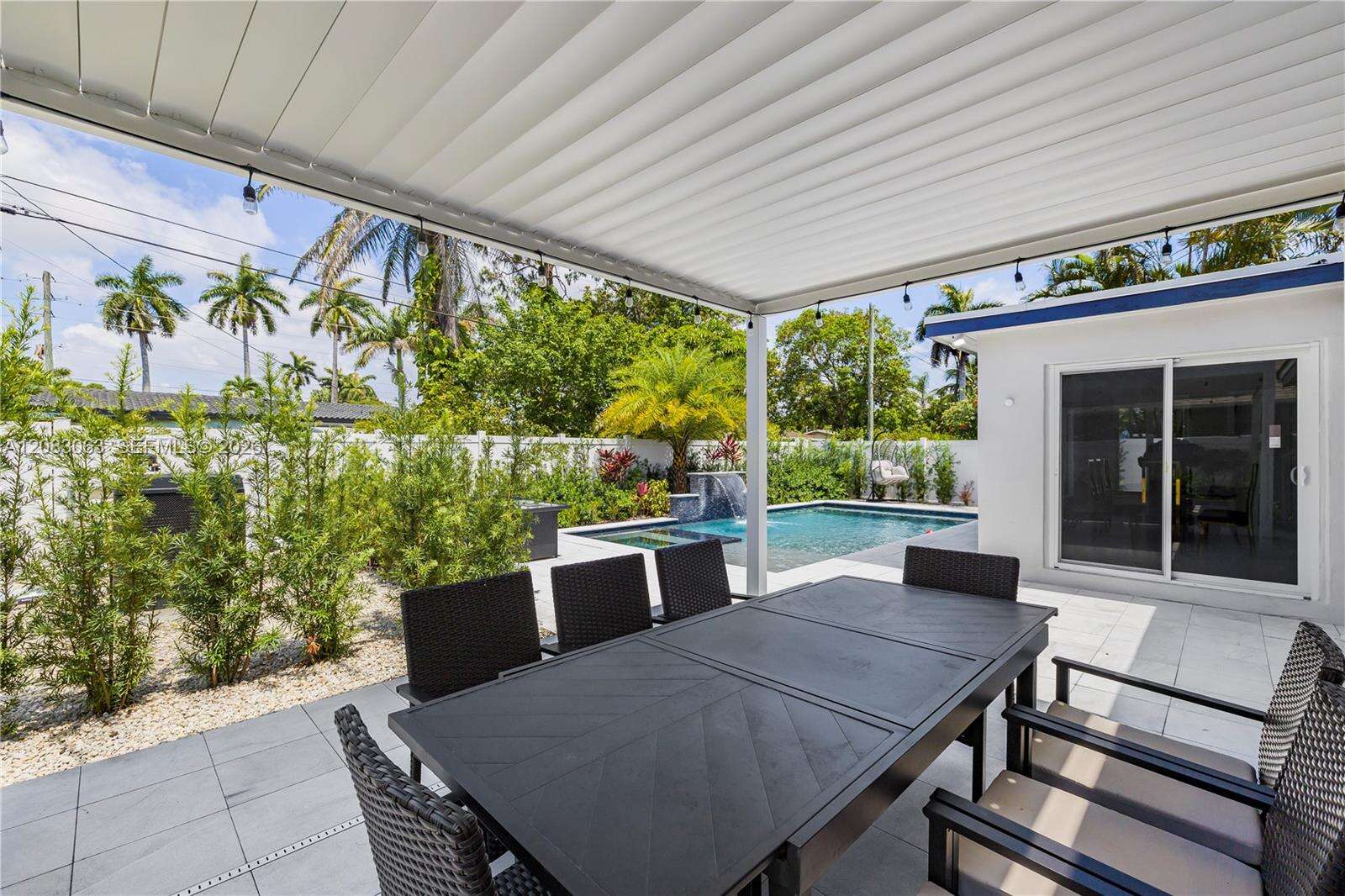 1104 13th Ter, Hollywood, FL 33019 - For Sale photo 14