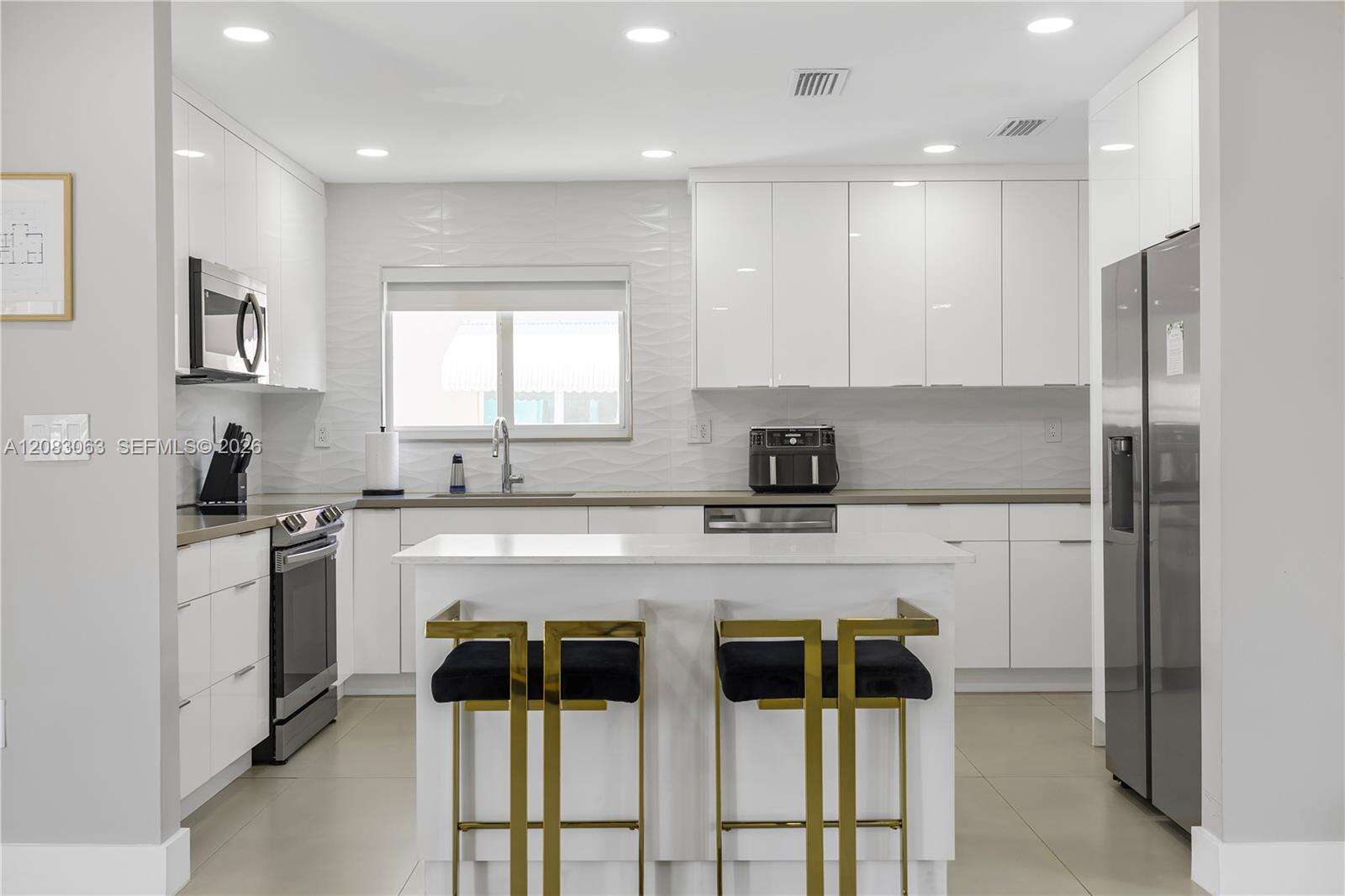 1104 13th Ter, Hollywood, FL 33019 - For Sale photo 25