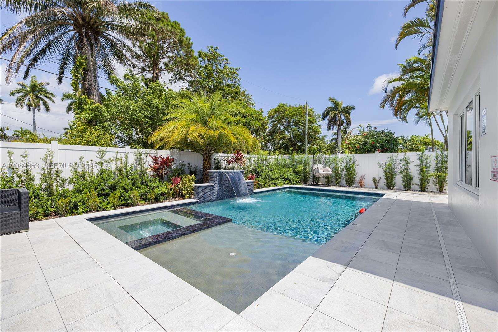1104 13th Ter, Hollywood, FL 33019 - For Sale photo 29