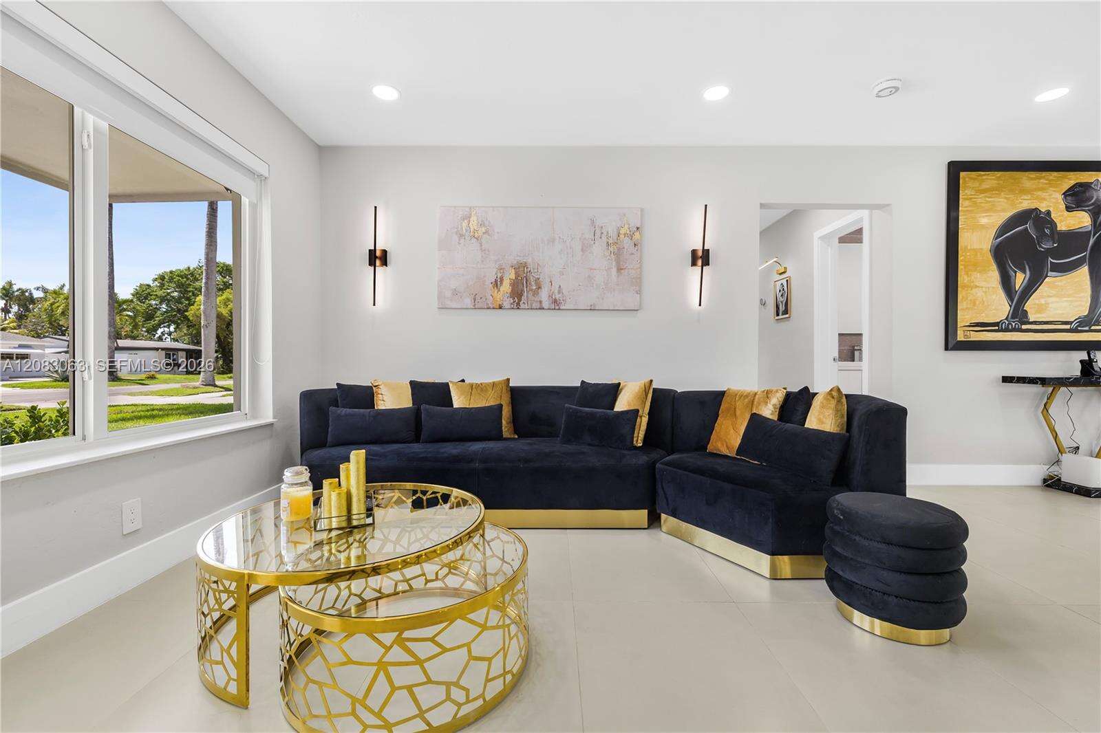 1104 13th Ter, Hollywood, FL 33019 - For Sale photo 4