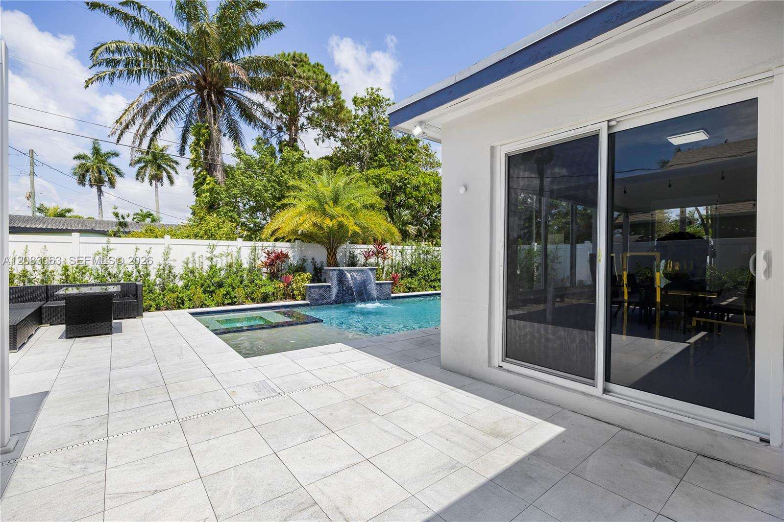 1104 13th Ter, Hollywood, FL 33019 - For Sale photo 32