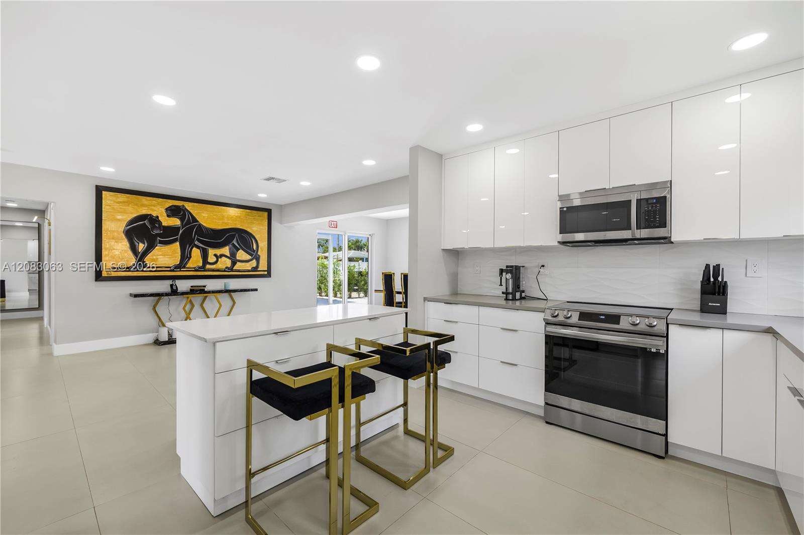 1104 13th Ter, Hollywood, FL 33019 - For Sale photo 10