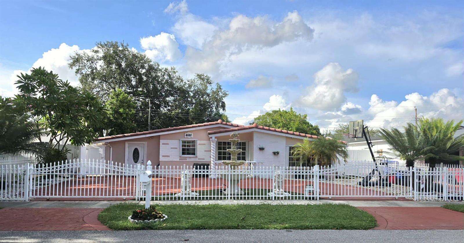 6521 Harding, Hollywood, FL 33024 - For Sale photo 1