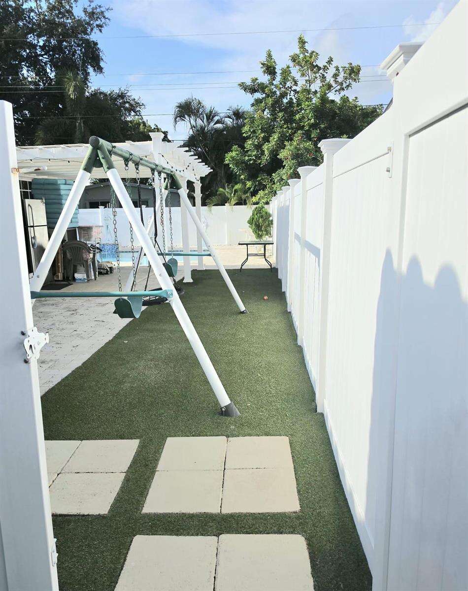 6521 Harding, Hollywood, FL 33024 - For Sale photo 18
