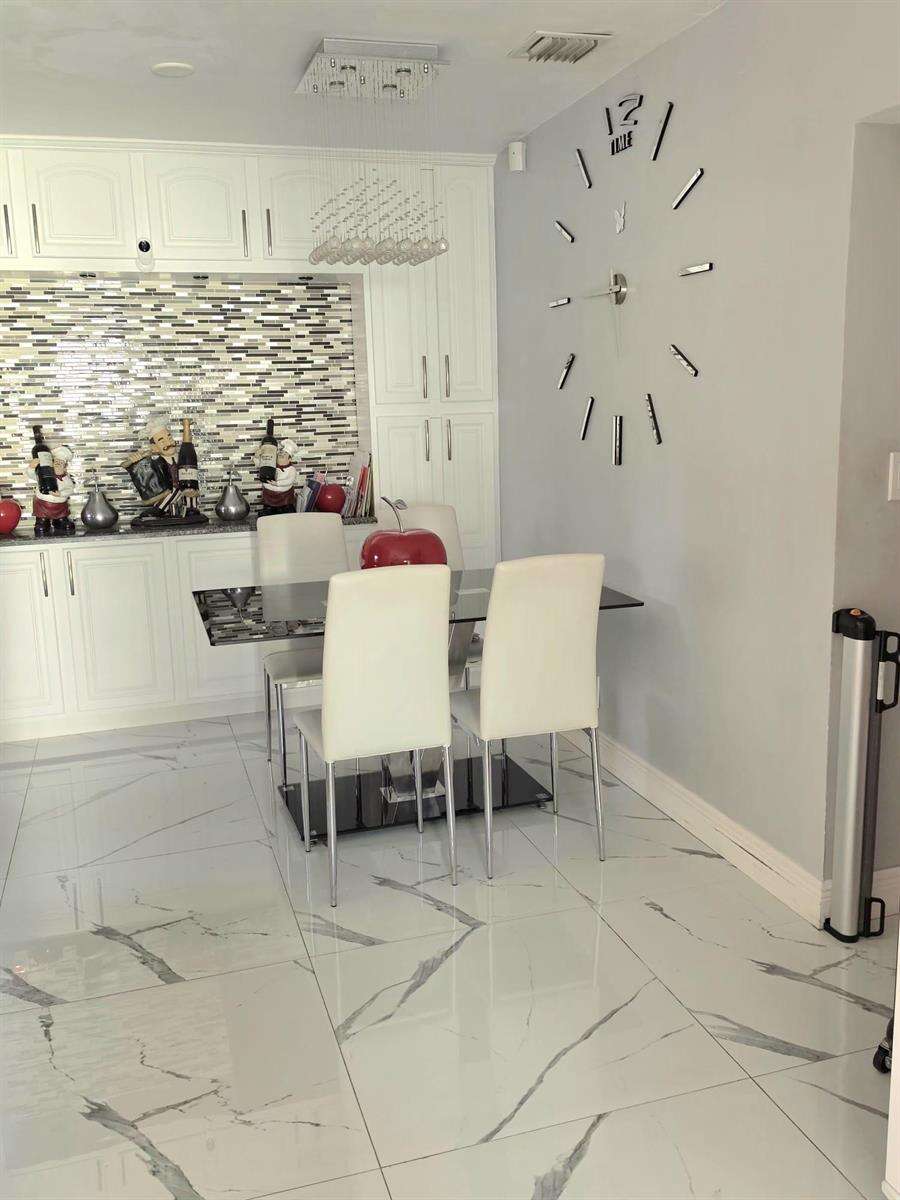 6521 Harding, Hollywood, FL 33024 - For Sale photo 3