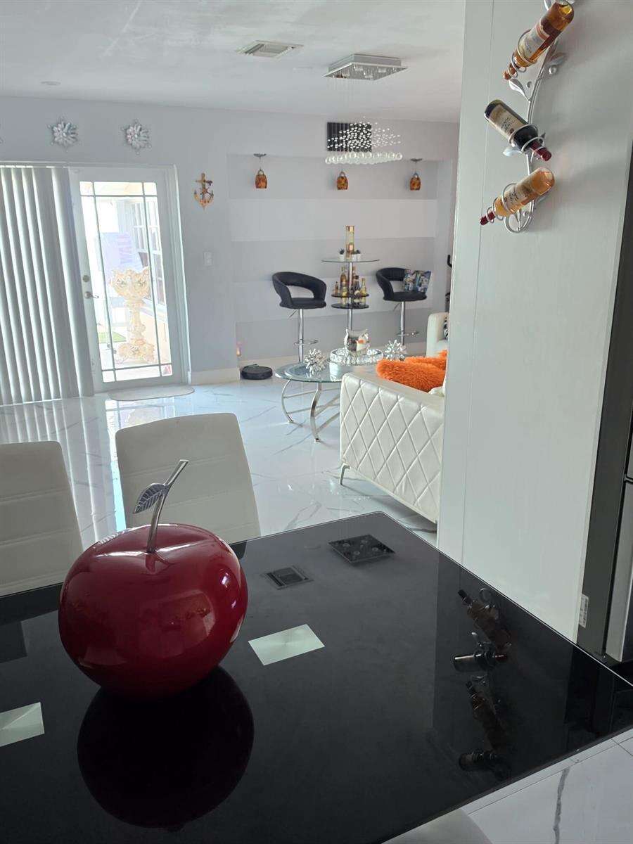 6521 Harding, Hollywood, FL 33024 - For Sale photo 24