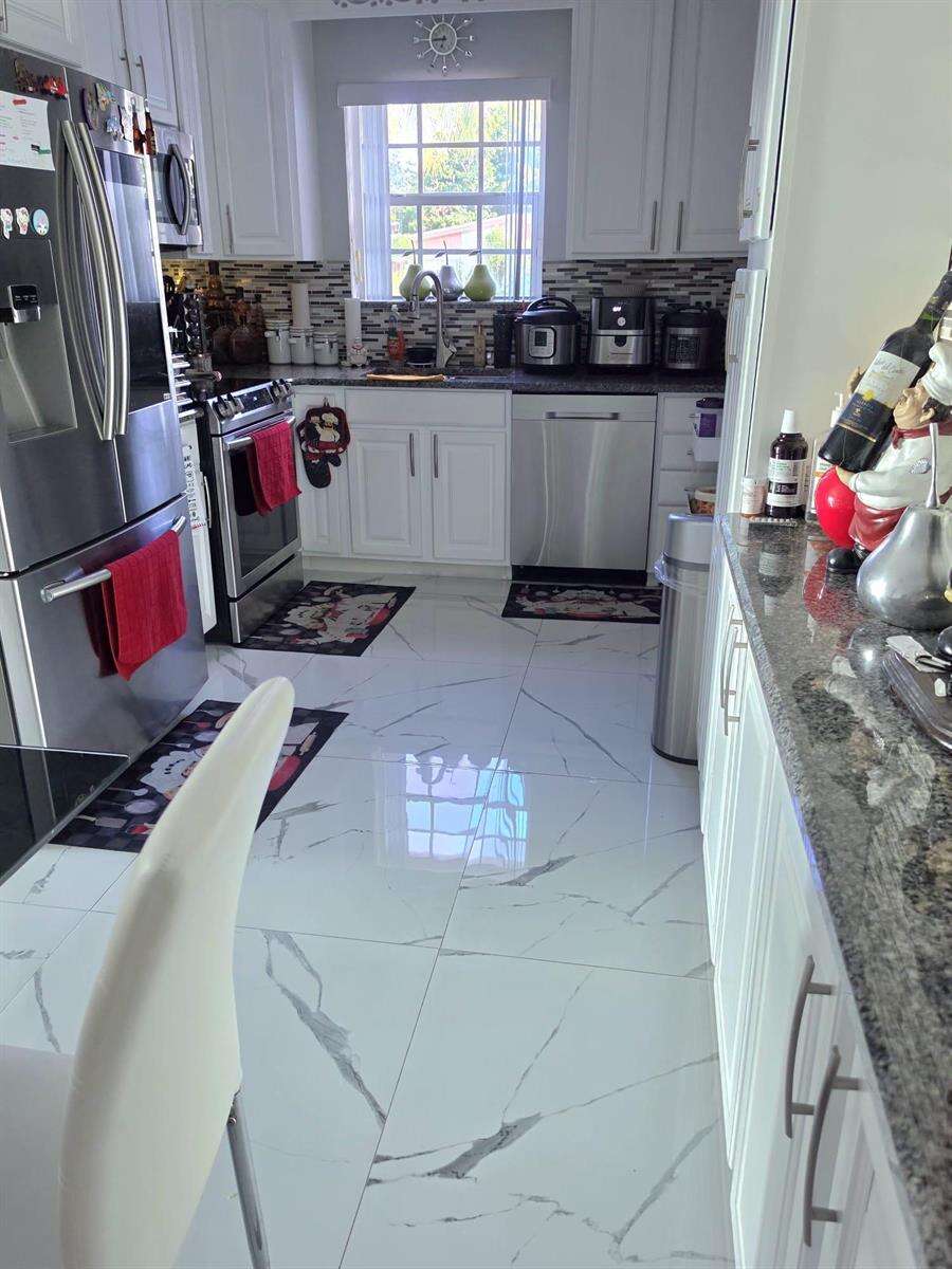 6521 Harding, Hollywood, FL 33024 - For Sale photo 5