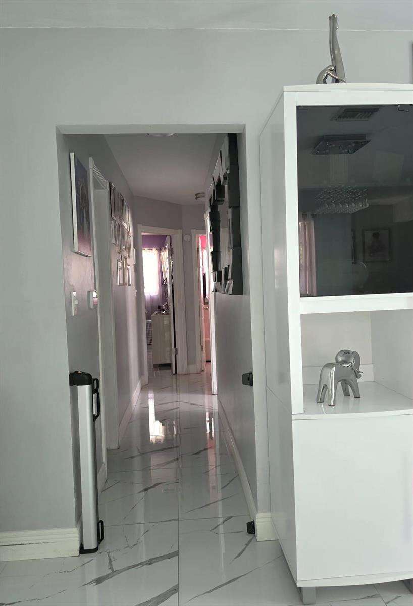 6521 Harding, Hollywood, FL 33024 - For Sale photo 8