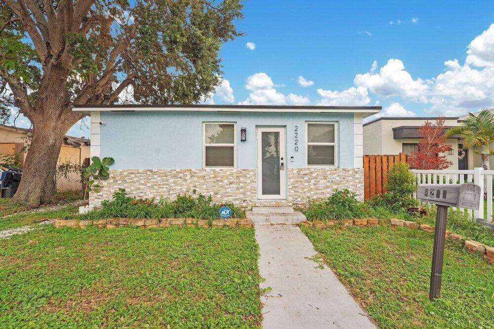 2220 Hope, Hollywood, FL 33020 - For Sale photo 1