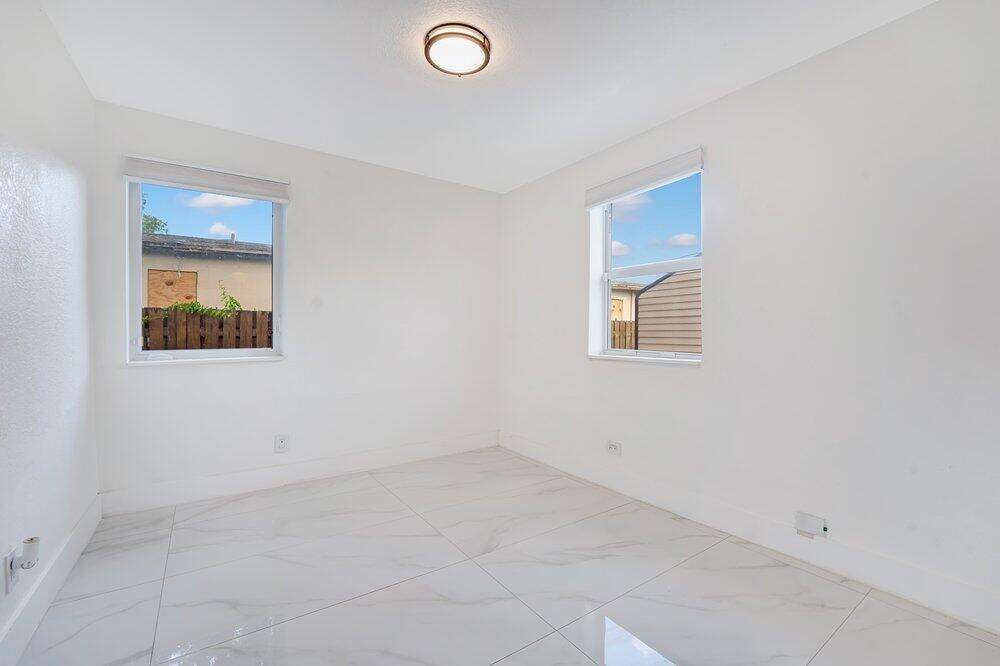2220 Hope, Hollywood, FL 33020 - For Sale photo 11