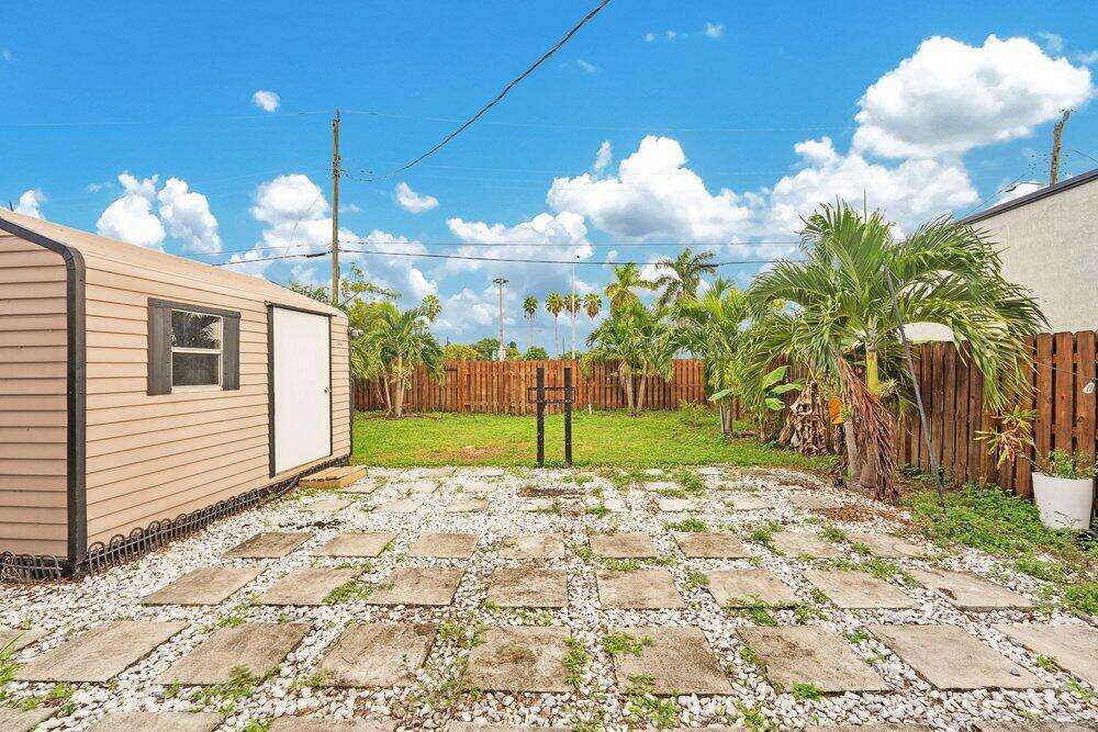 2220 Hope, Hollywood, FL 33020 - For Sale photo 13