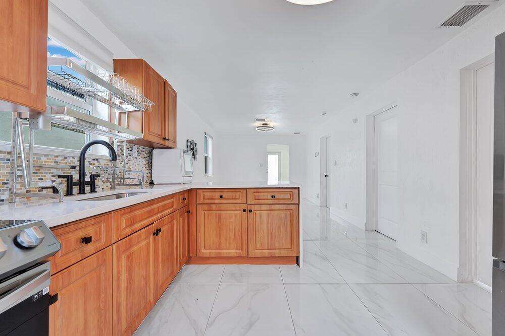 2220 Hope, Hollywood, FL 33020 - For Sale photo 7