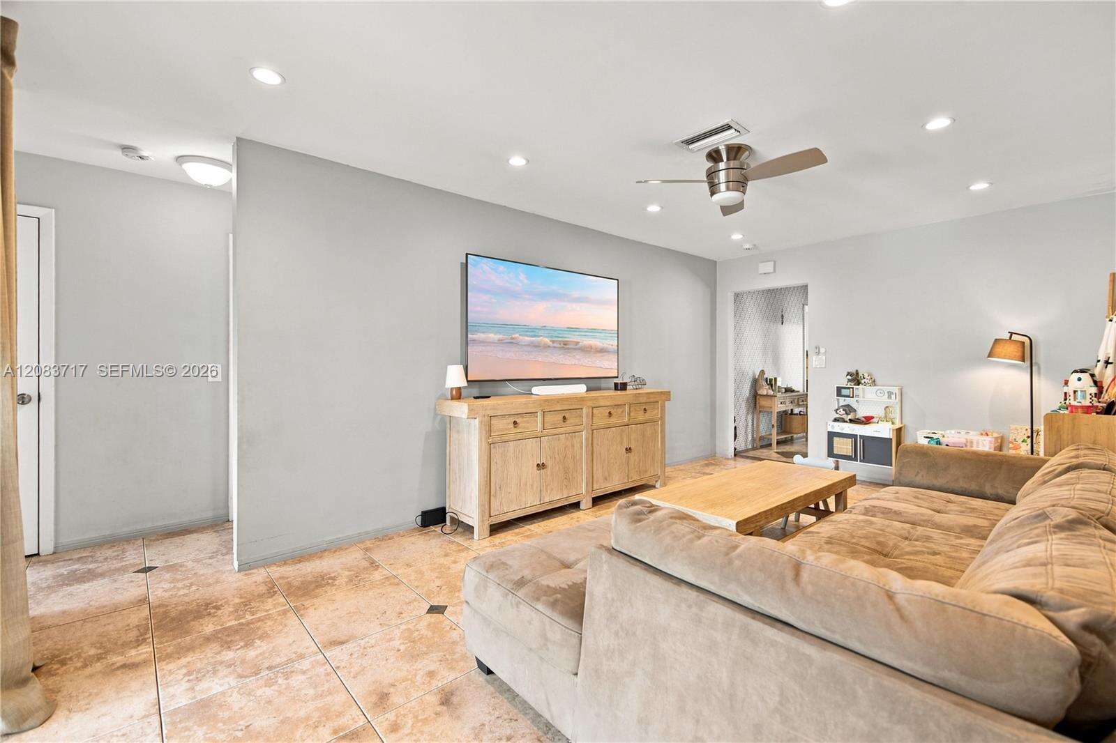 1119 Buchanan St, Hollywood, FL 33019 - For Sale photo 6