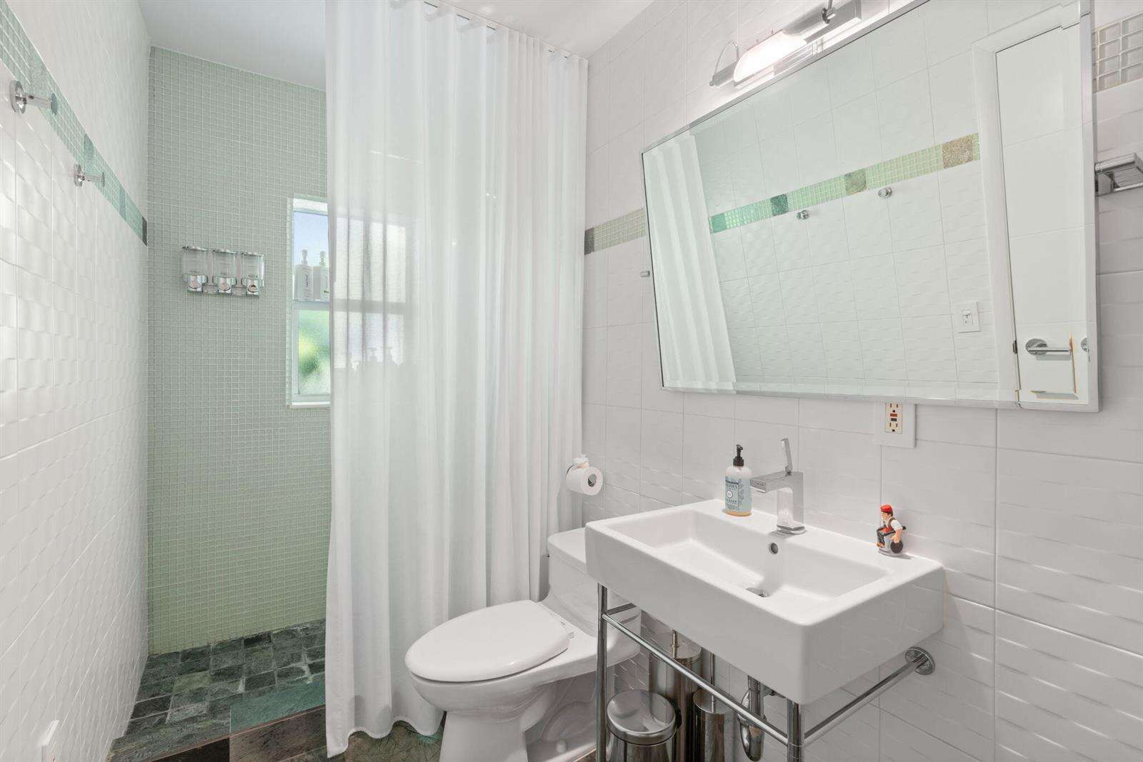 1500 Middle River, Fort Lauderdale, FL 33304 - For Sale photo 34