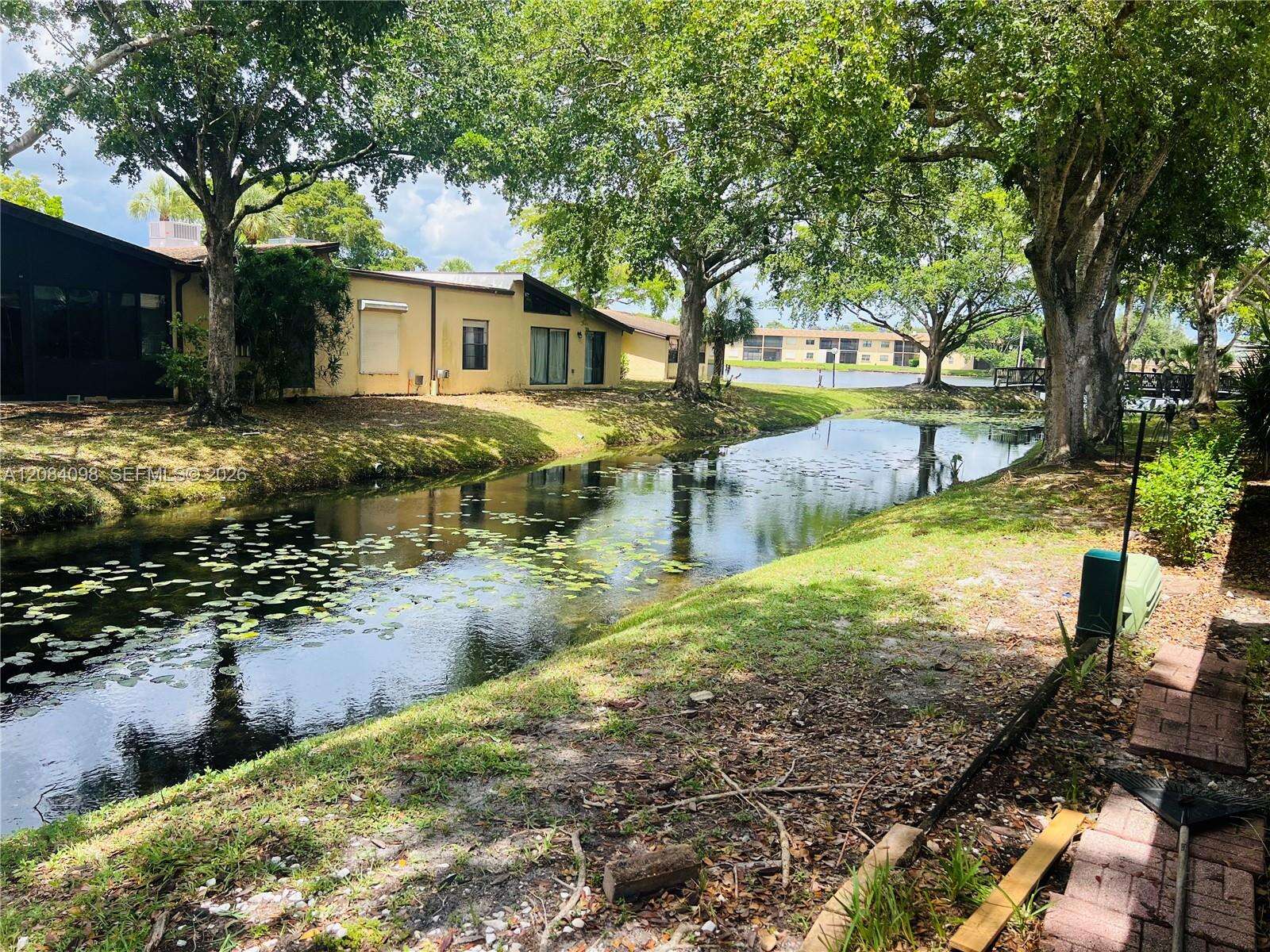 332 Briarwood Cir, Hollywood, FL 33024 - For Sale photo 20