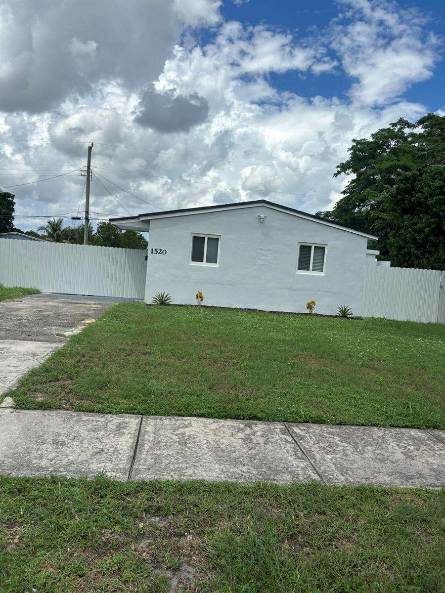 1520 68th, Hollywood, FL 33024 - For Sale photo 1