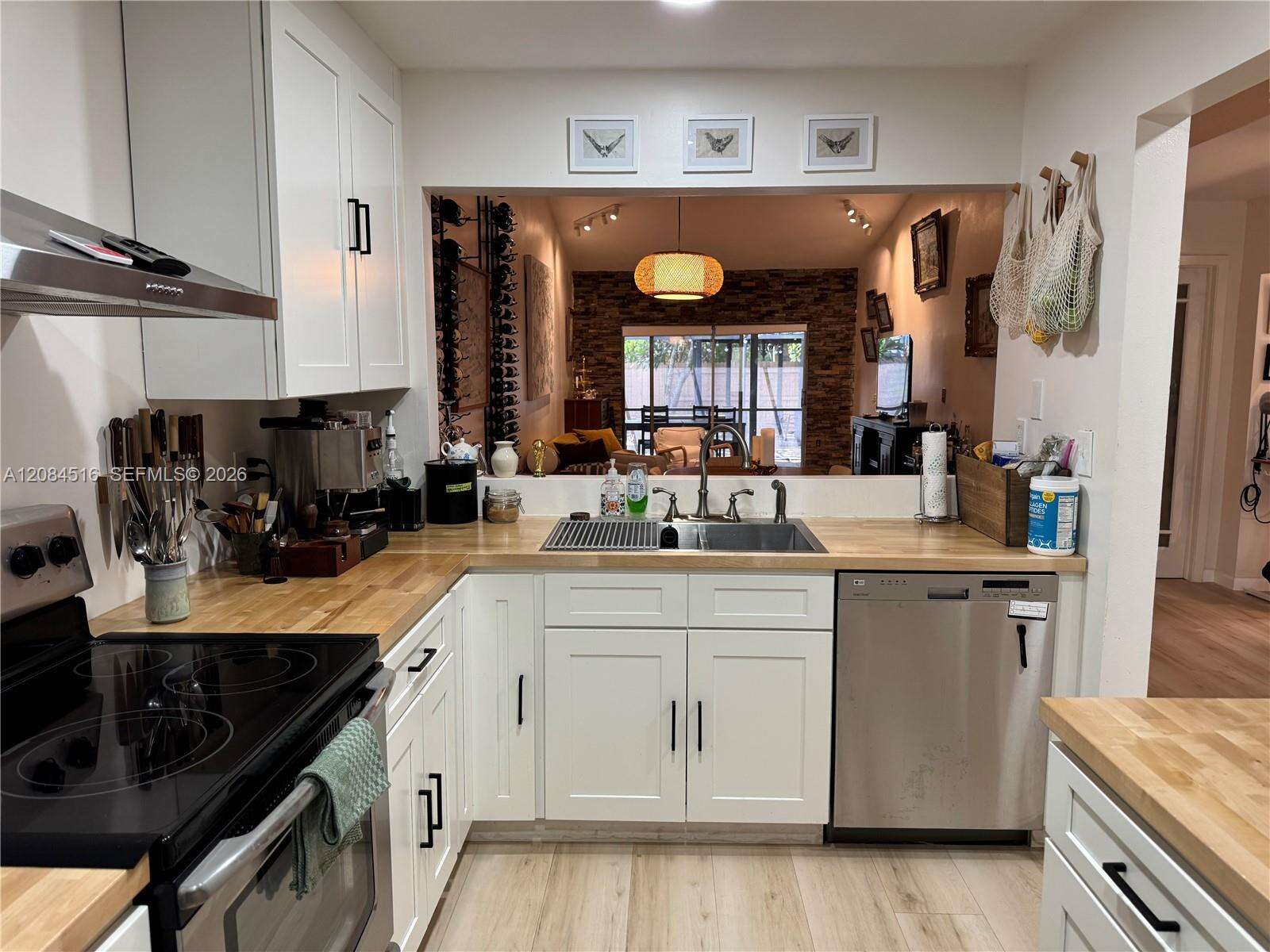 2308 37th Ave, Hollywood, FL 33021 - For Sale photo 4