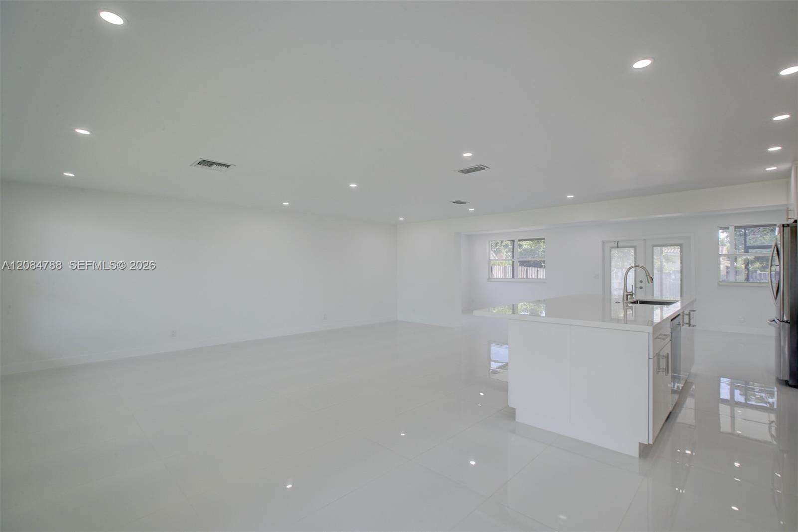 1801 54th Ave, Hollywood, FL 33021 - For Sale photo 2