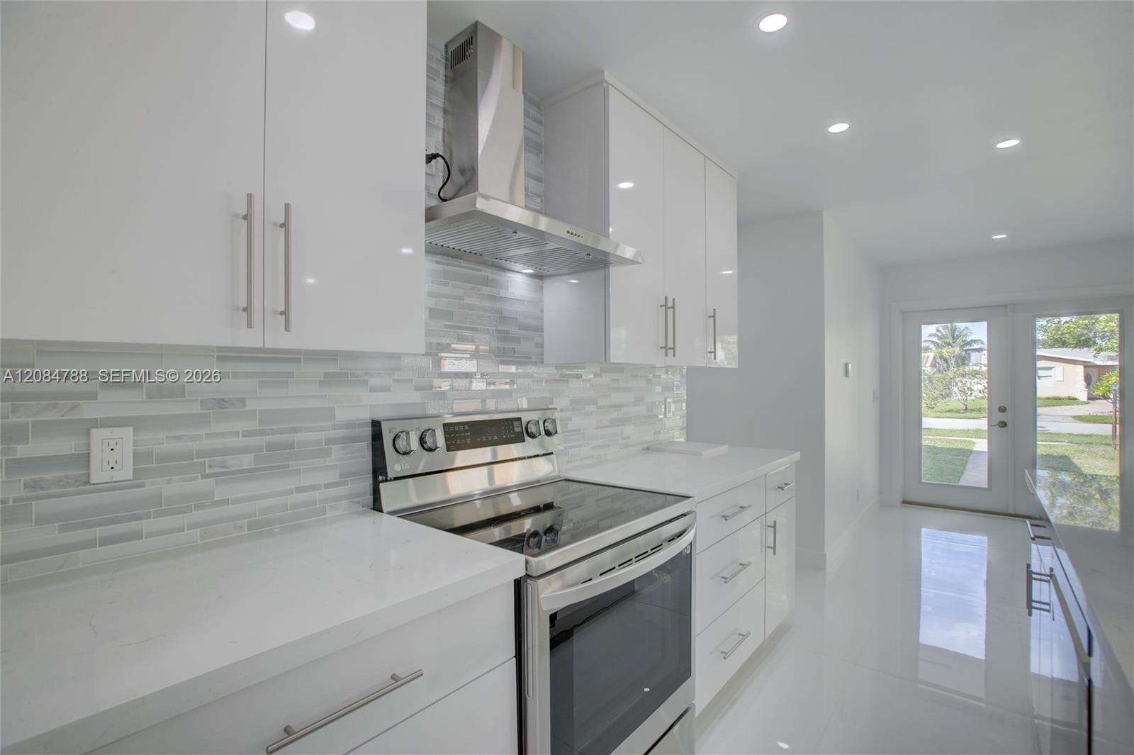 1801 54th Ave, Hollywood, FL 33021 - For Sale photo 8