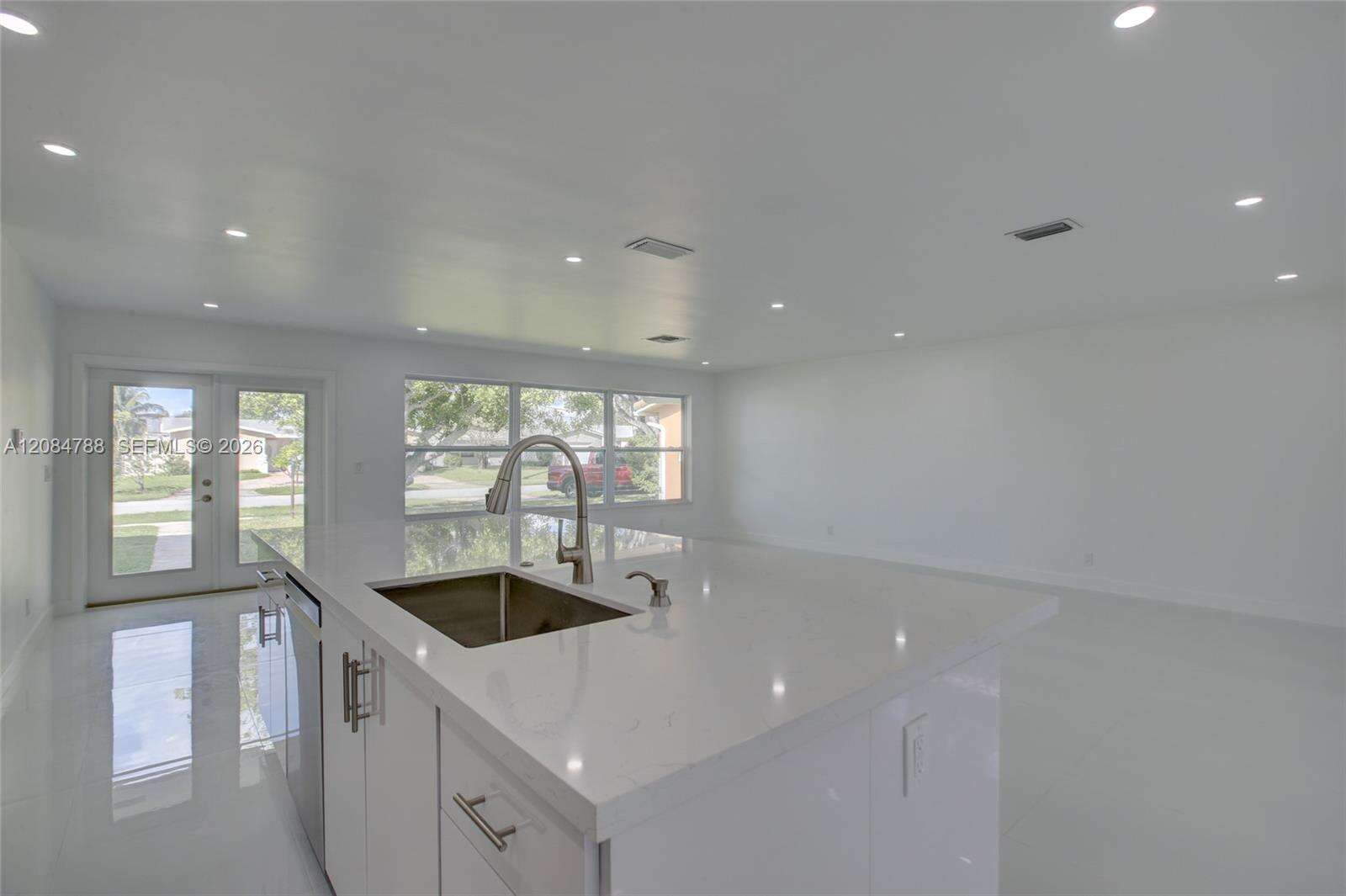 1801 54th Ave, Hollywood, FL 33021 - For Sale photo 9