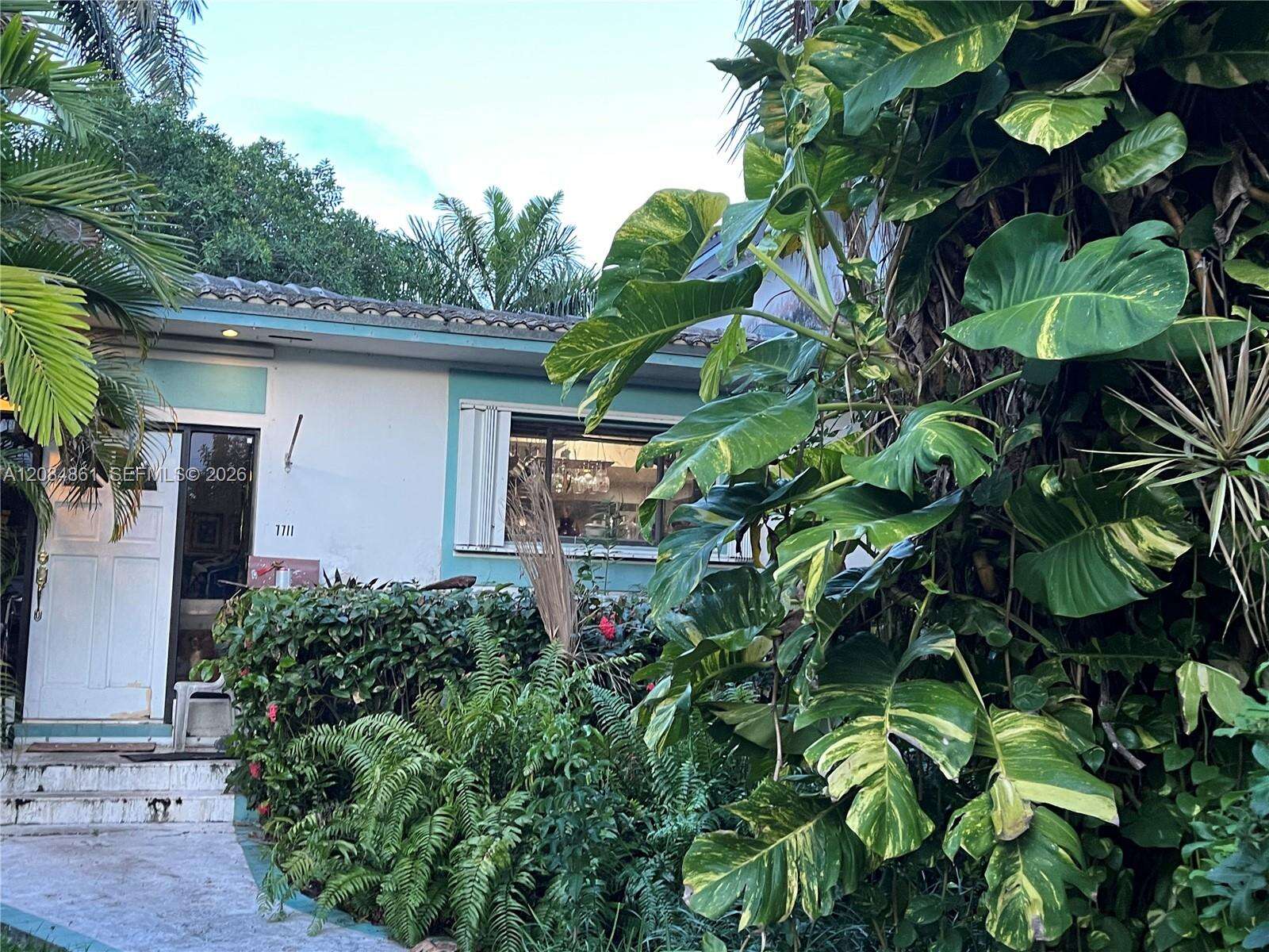 7711 Center Bay Dr, North Bay Village, FL 33141 - For Sale photo 2