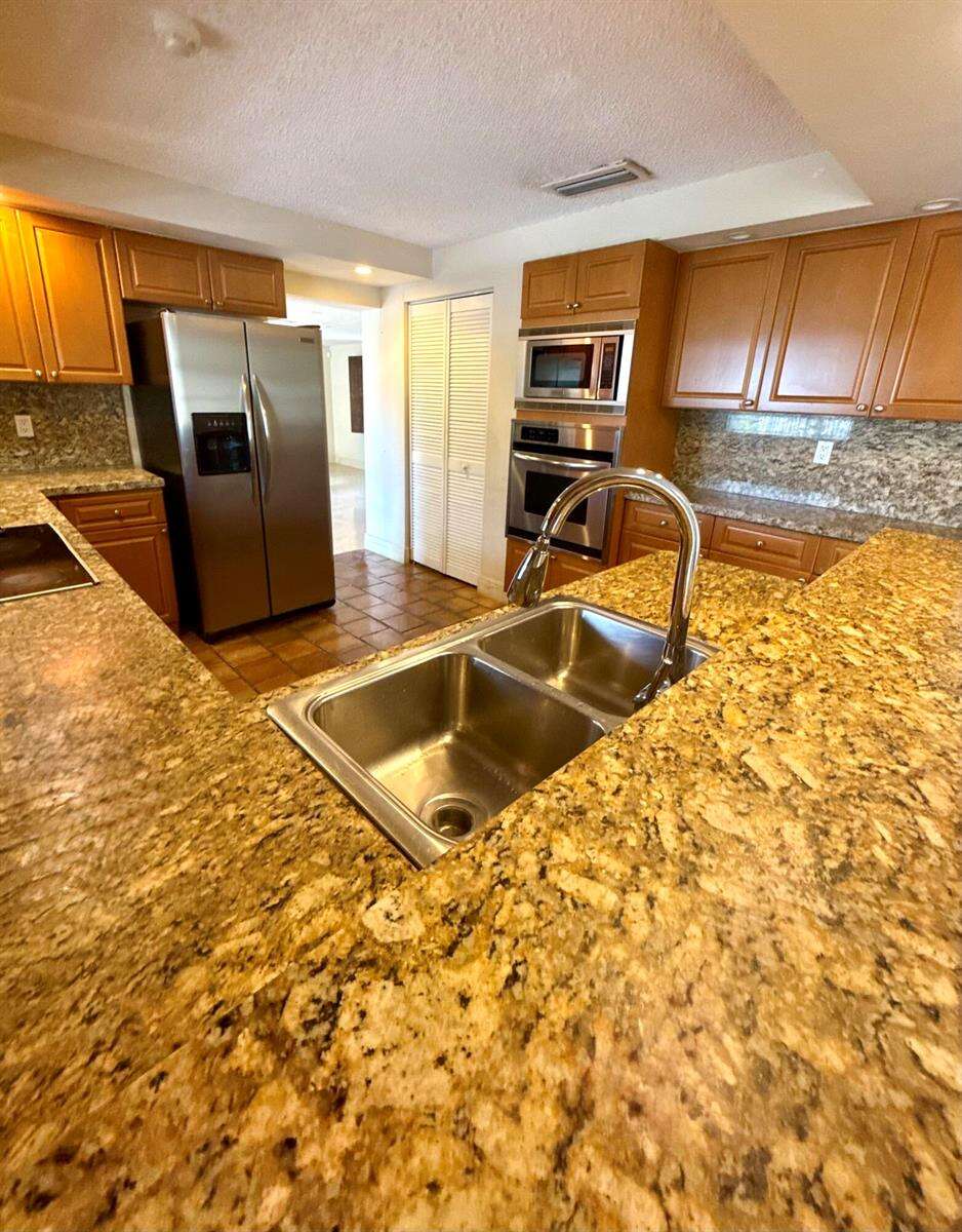 2390 199th, Aventura, FL 33180 - For Sale photo 32