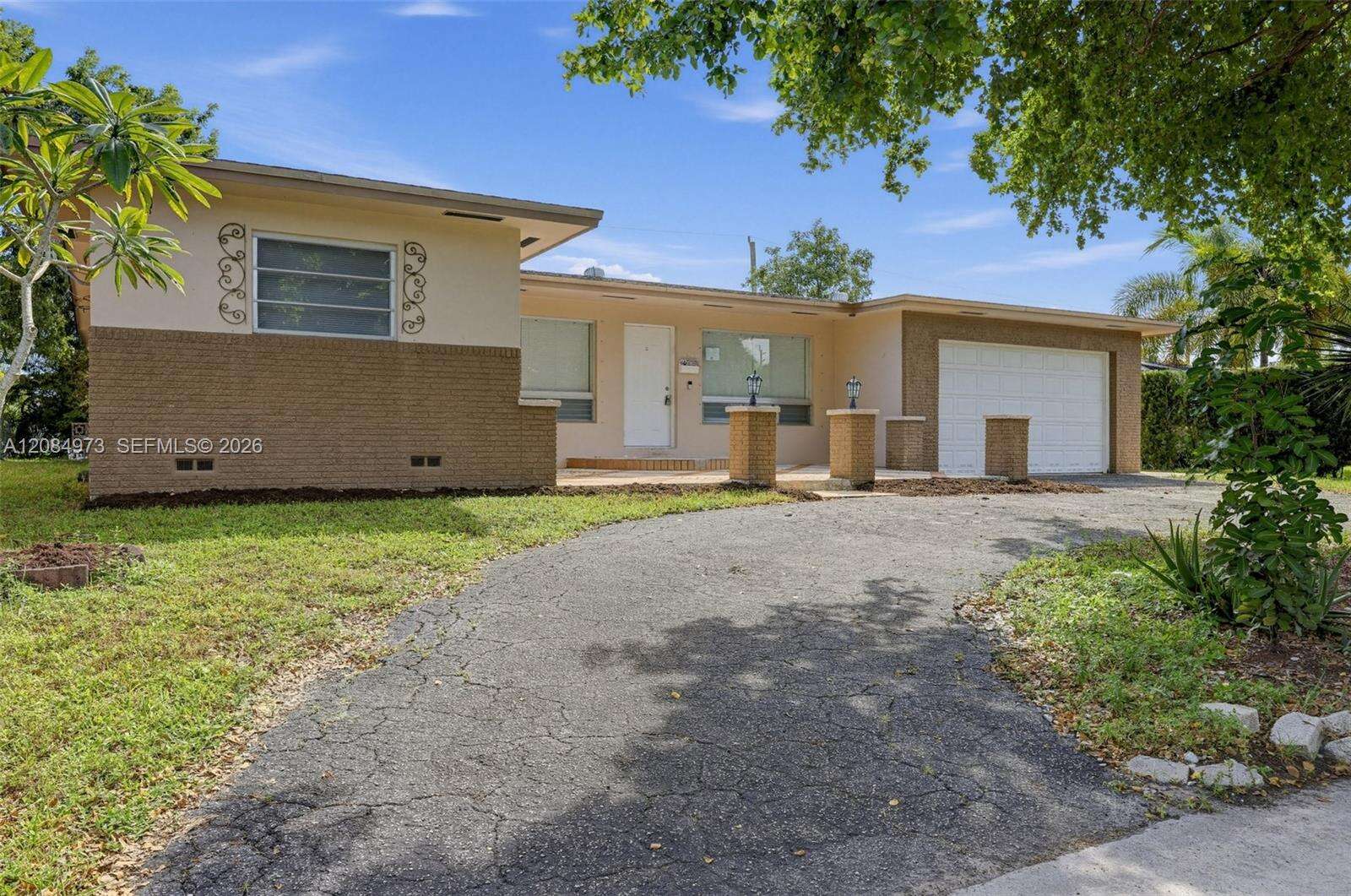 4200 Hayes St, Hollywood, FL 33021 - Pending Sale photo 1