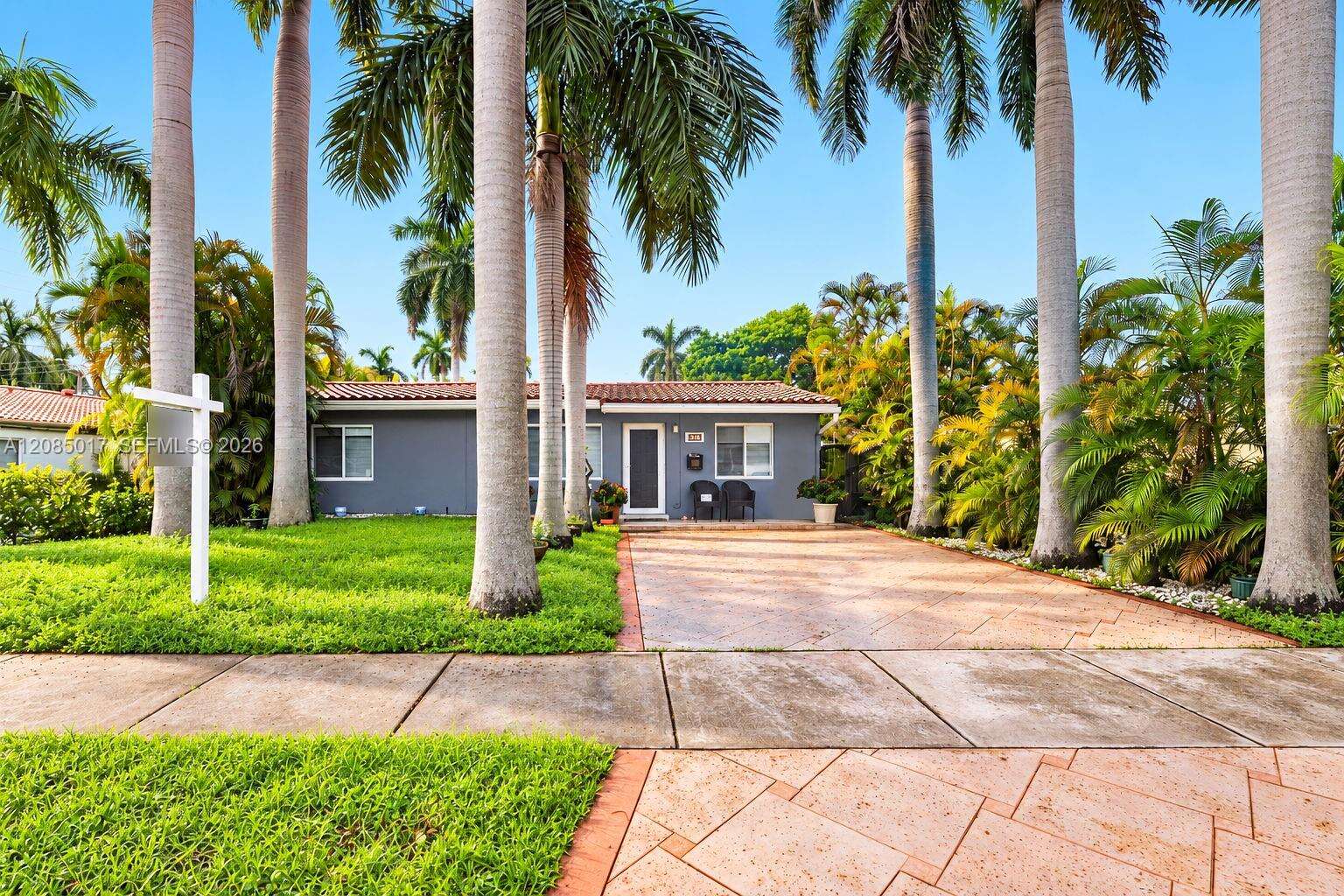 918 4th St, Hallandale Beach, FL 33009 - For Sale photo 1