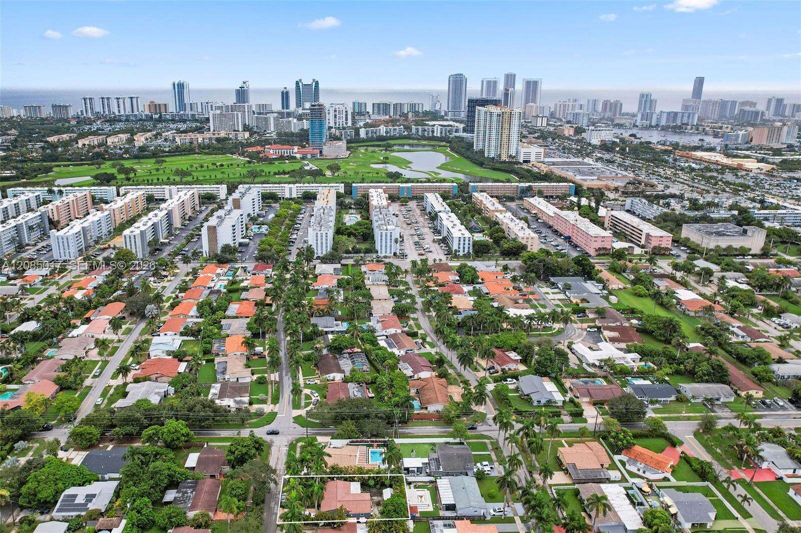 918 4th St, Hallandale Beach, FL 33009 - For Sale photo 2