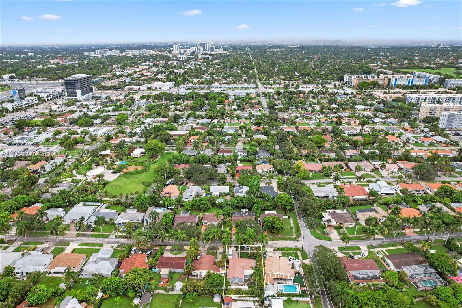 918 4th St, Hallandale Beach, FL 33009 - For Sale photo 32