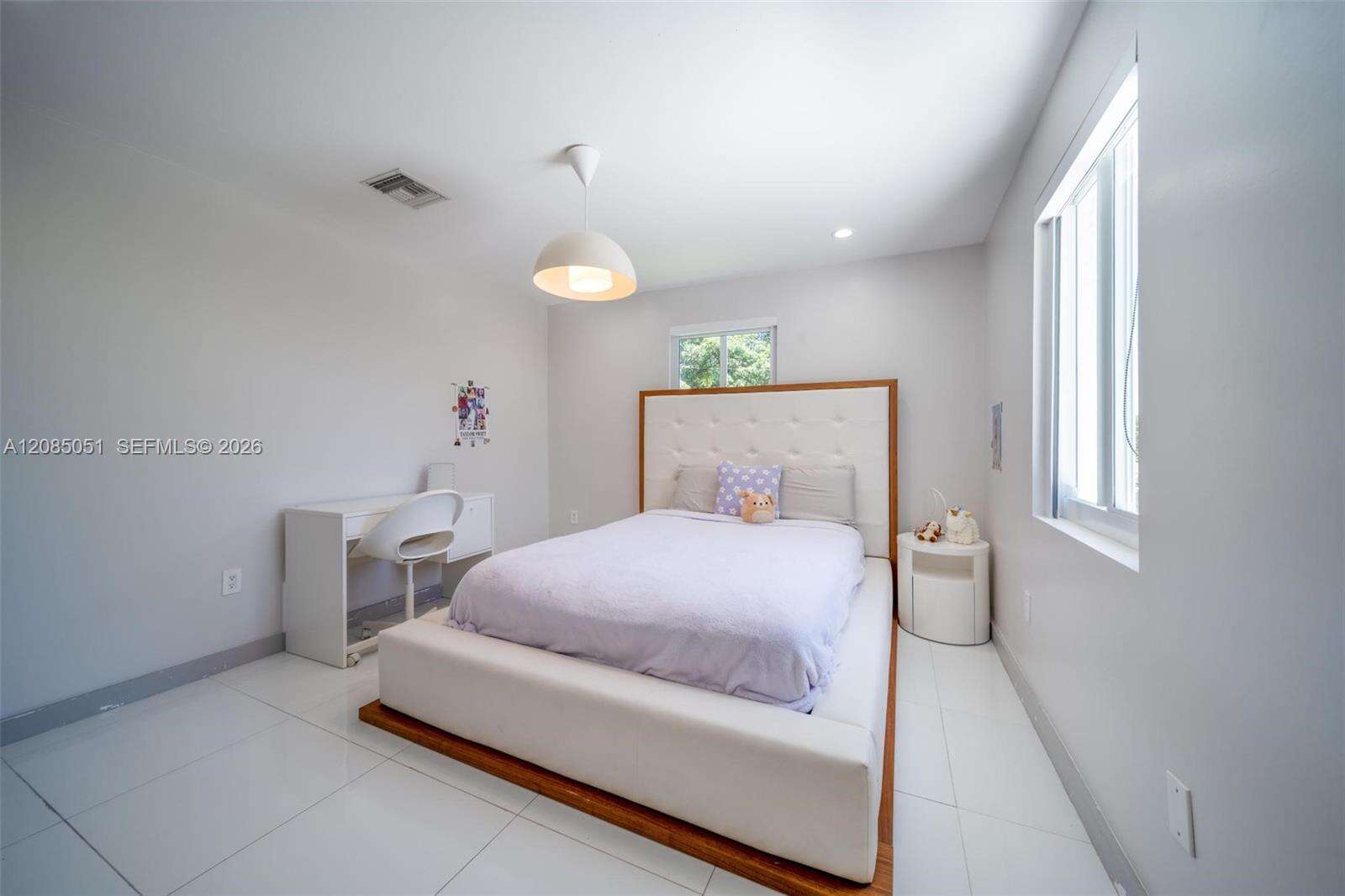 2615 213th St, Miami, FL 33180 - For Sale photo 12