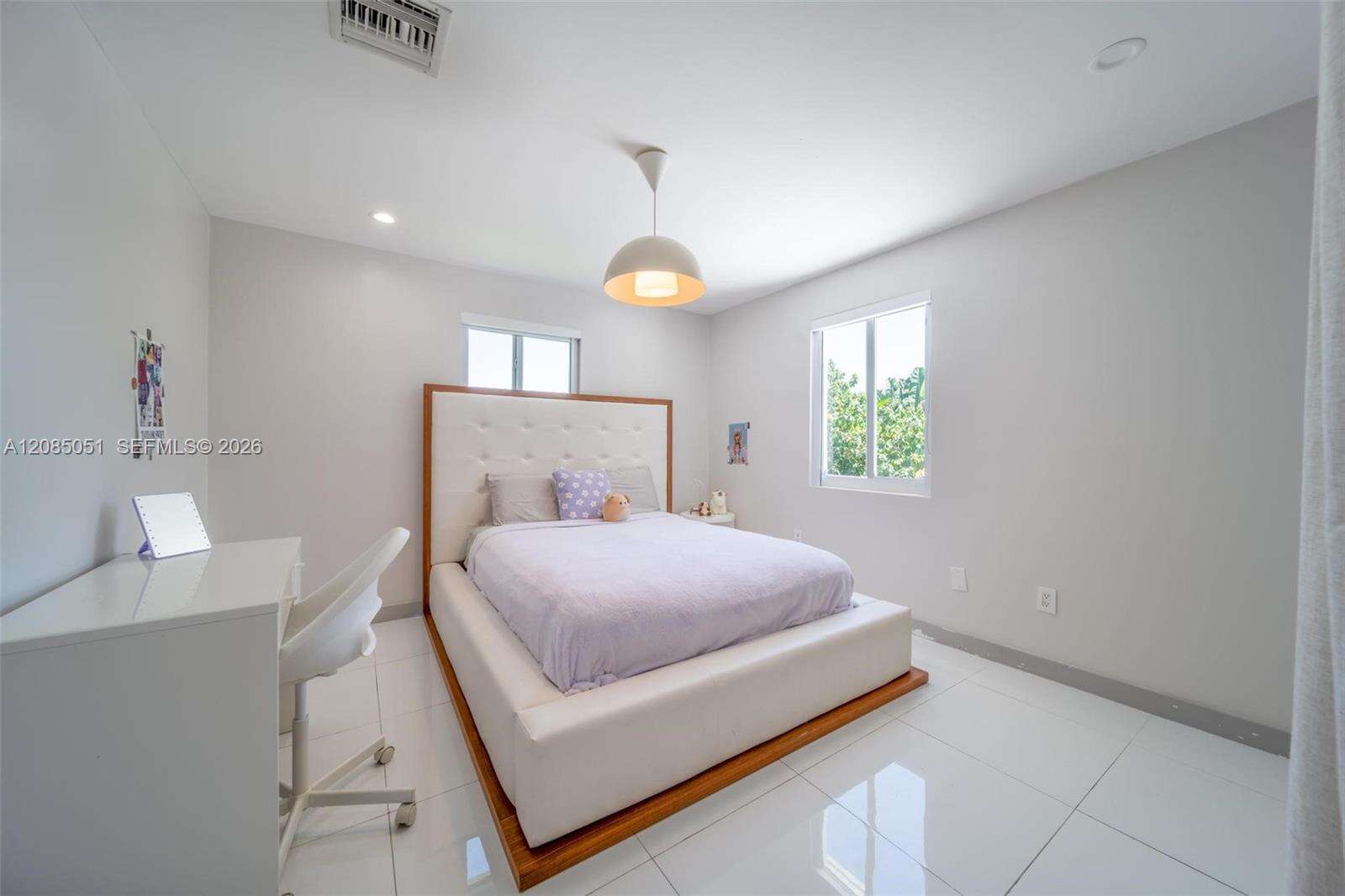 2615 213th St, Miami, FL 33180 - For Sale photo 13