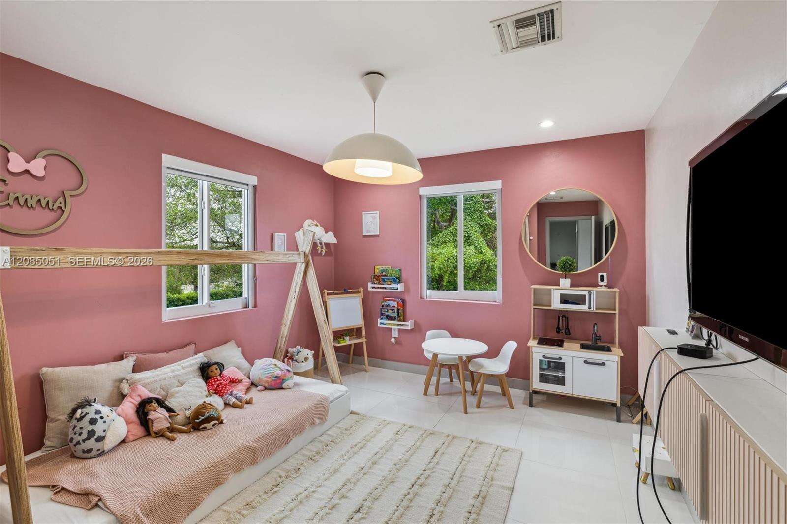 2615 213th St, Miami, FL 33180 - For Sale photo 14