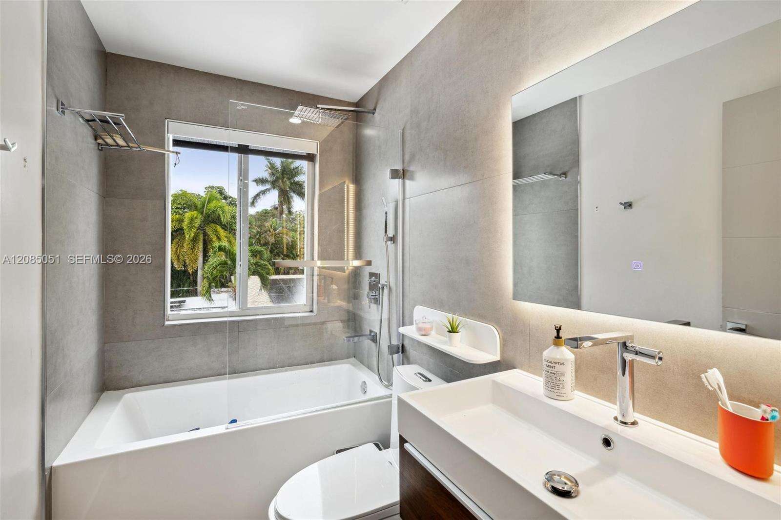2615 213th St, Miami, FL 33180 - For Sale photo 15