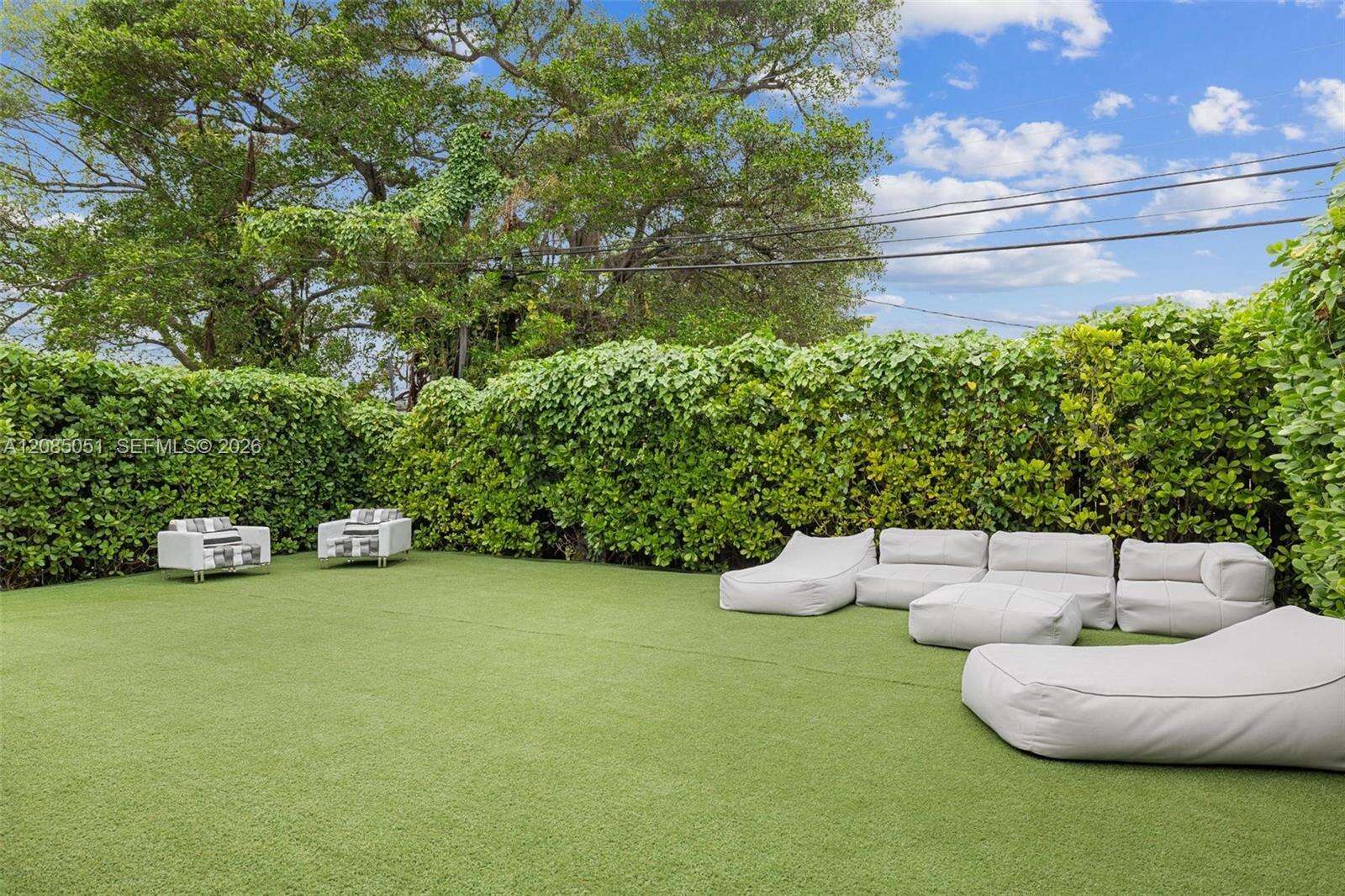 2615 213th St, Miami, FL 33180 - For Sale photo 17